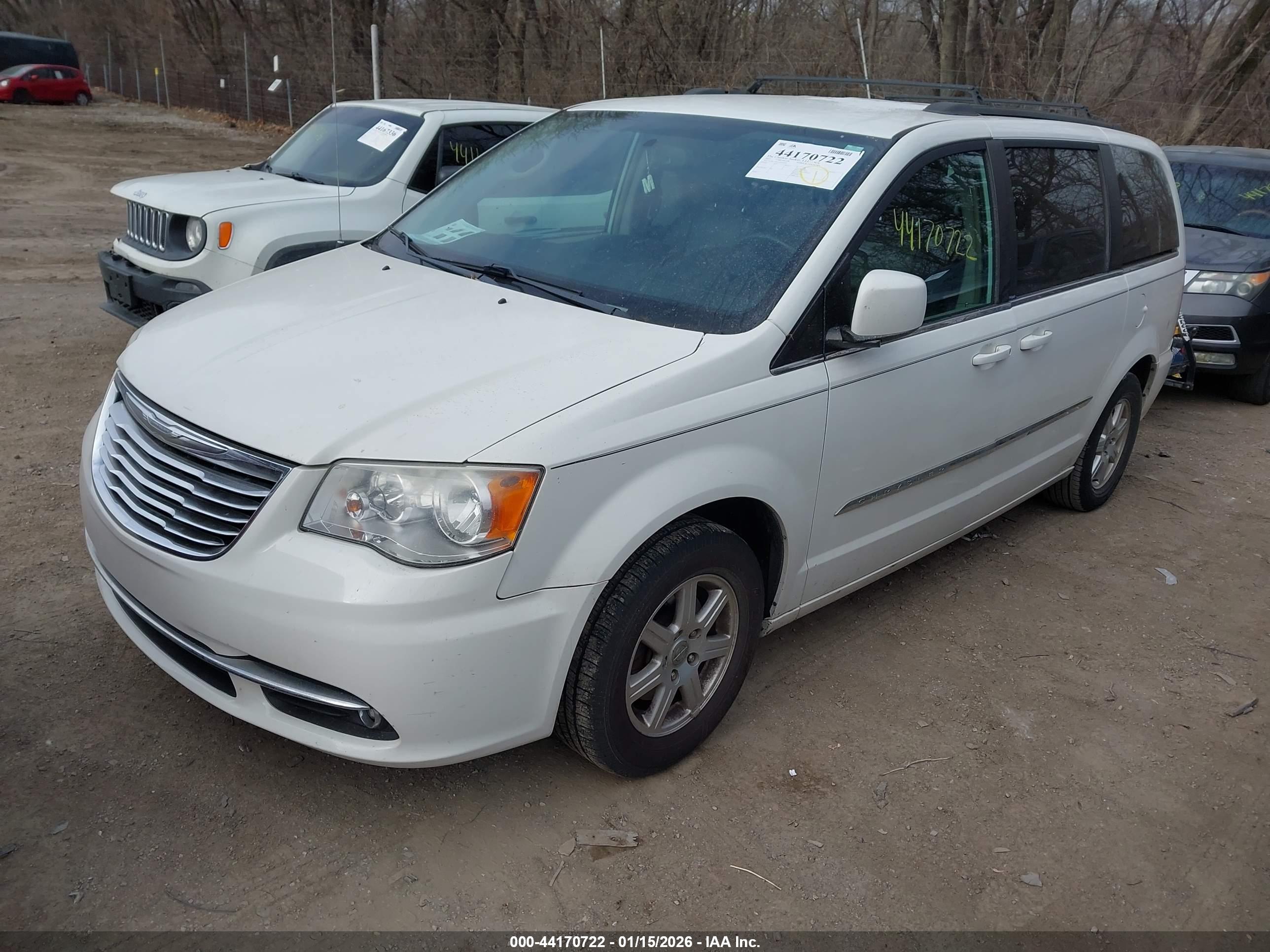 CHRYSLER TOWN image 2