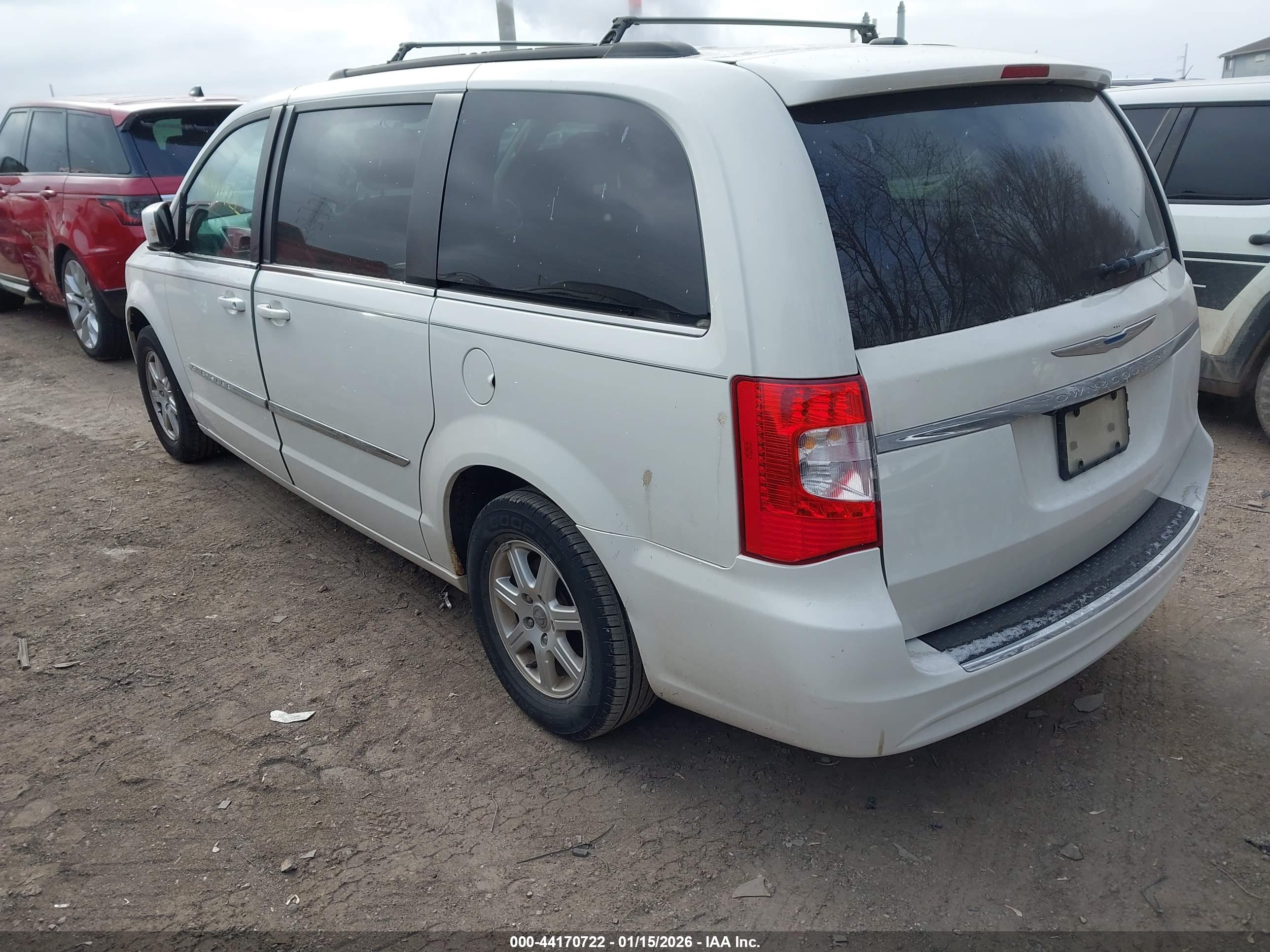 CHRYSLER TOWN image 3