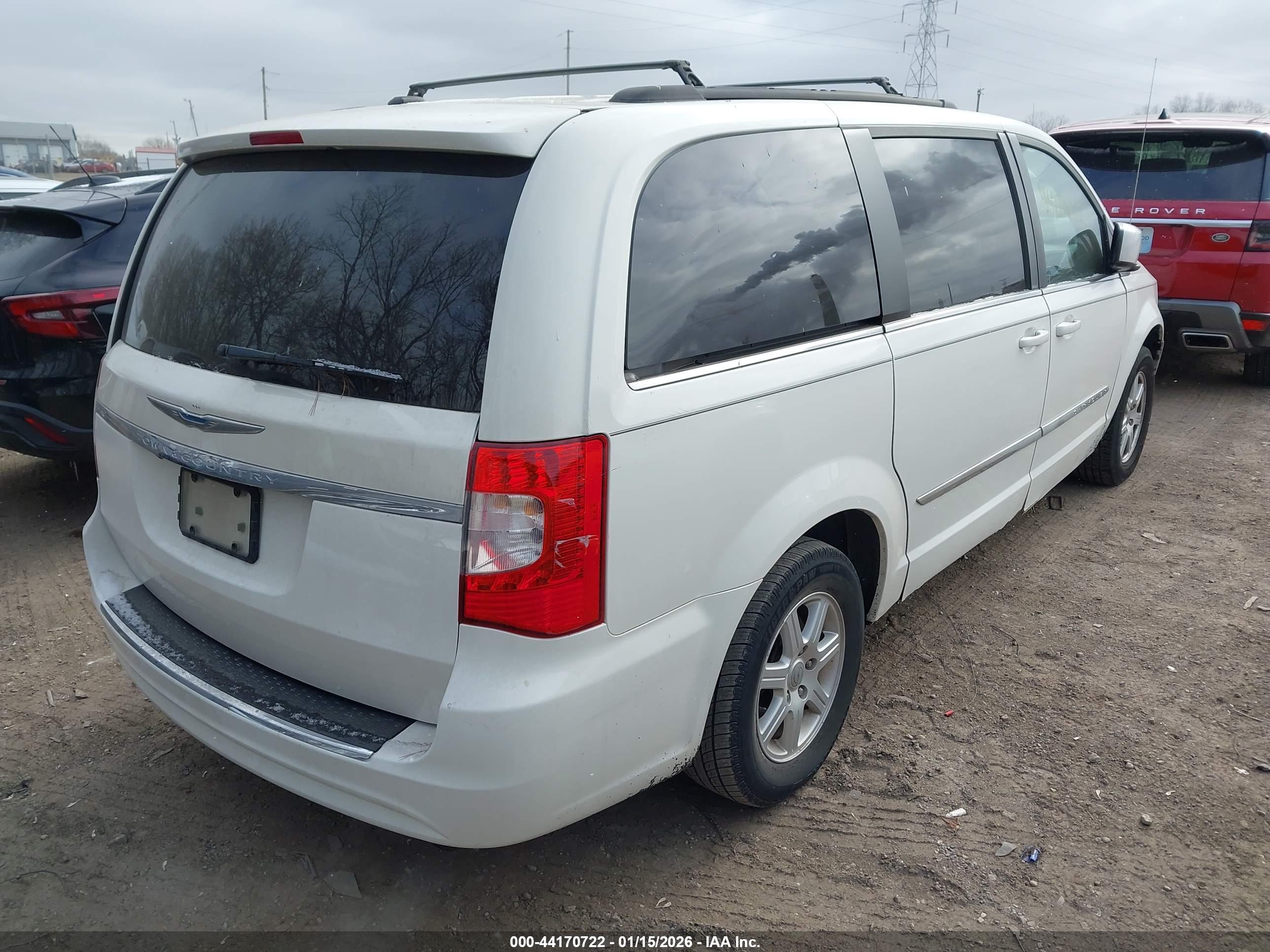 CHRYSLER TOWN image 4