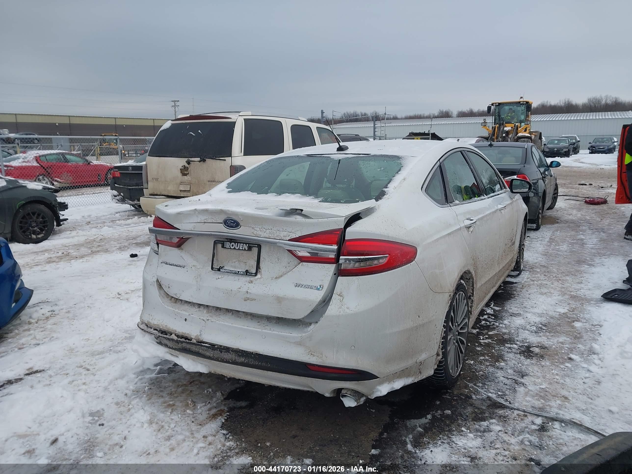 FORD FUSION image 4