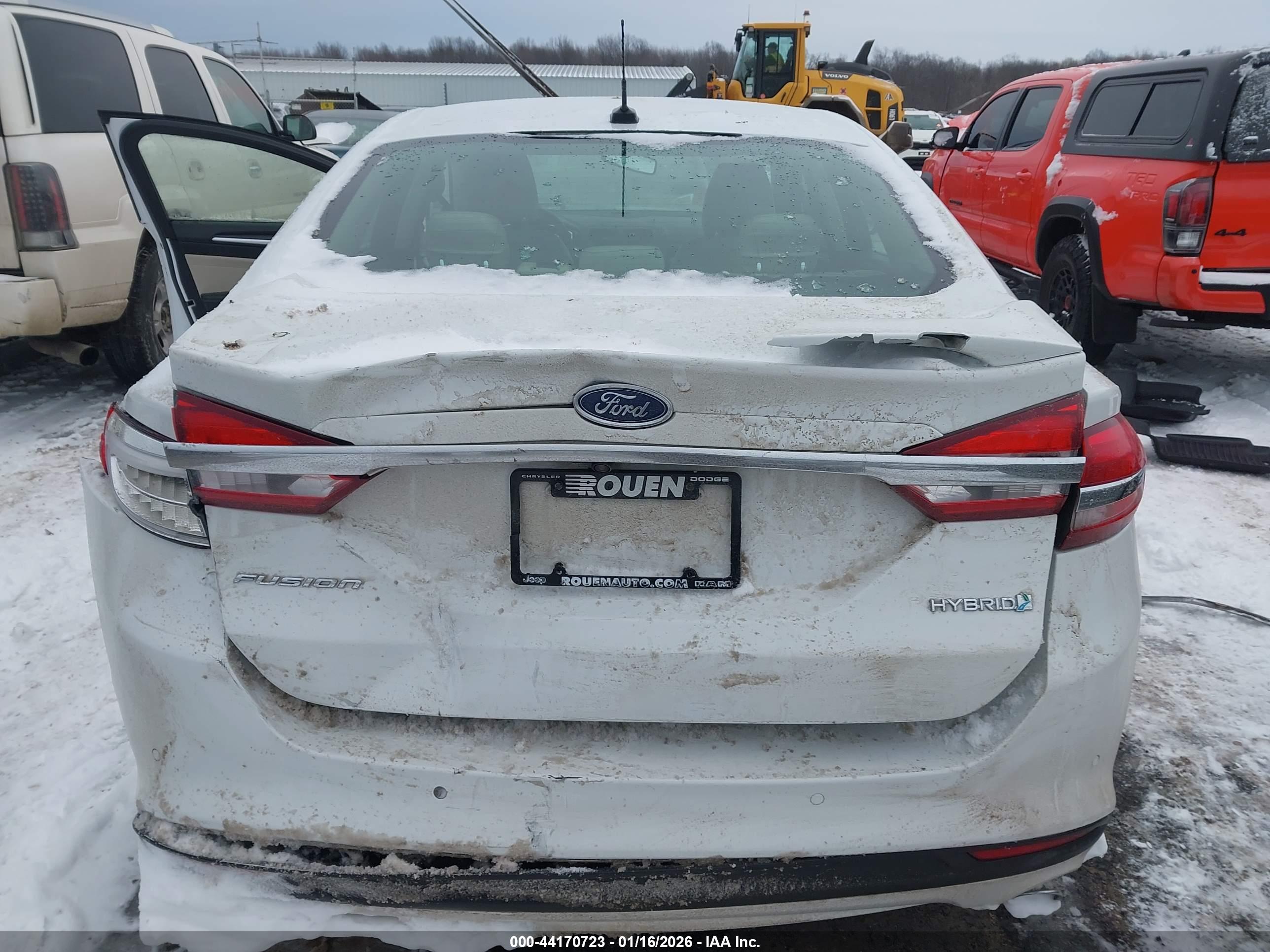 FORD FUSION image 6