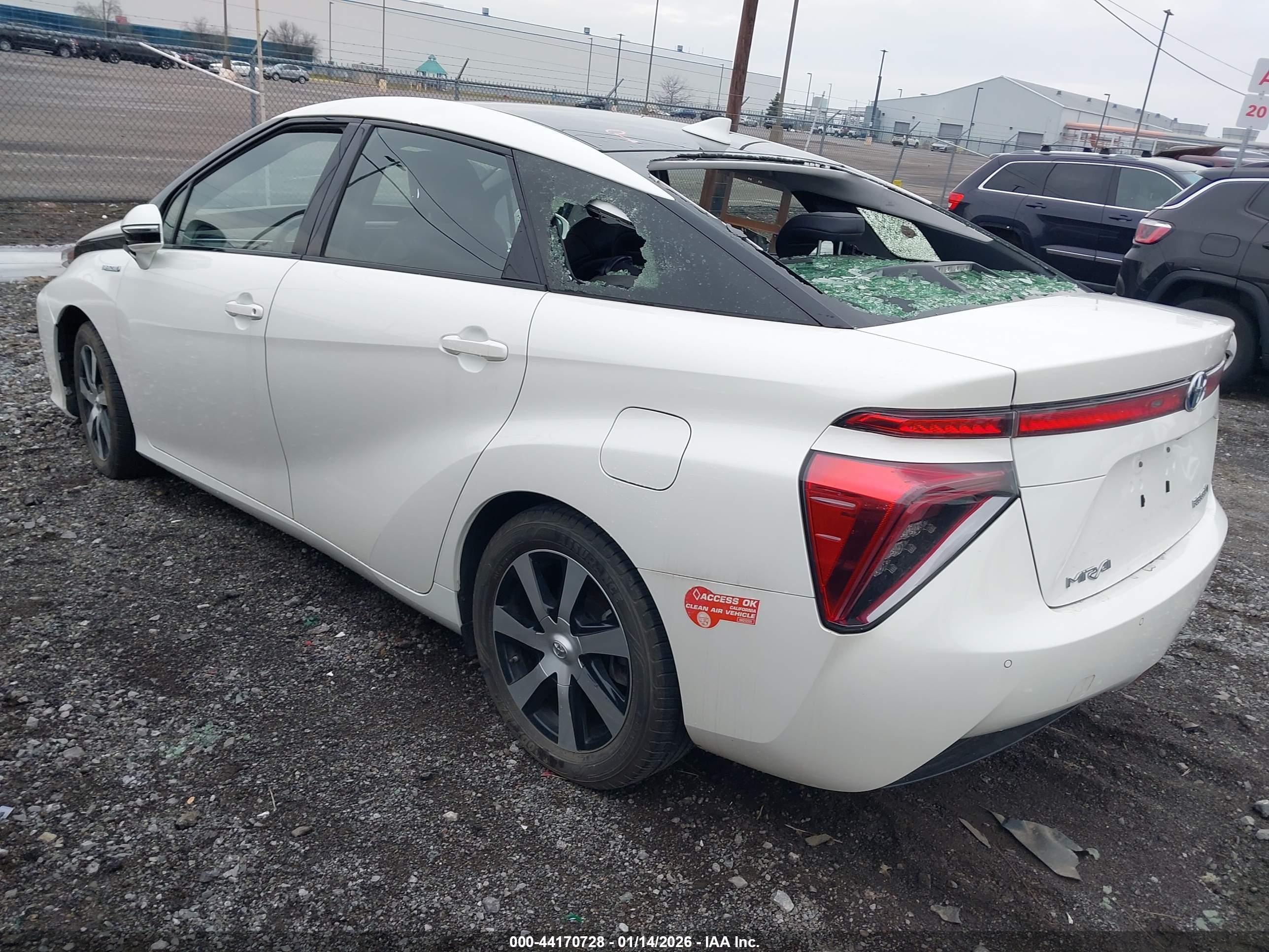 TOYOTA MIRAI image 3