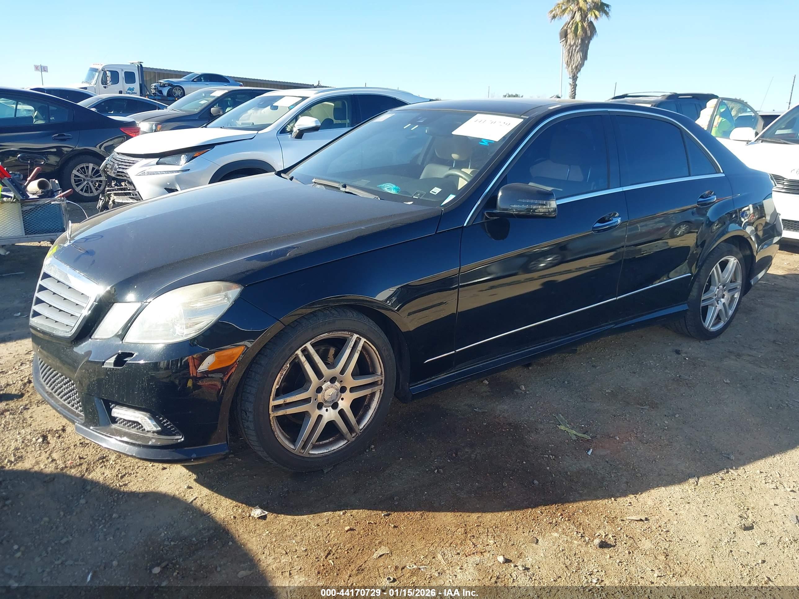 MERCEDES-BENZ E image 2