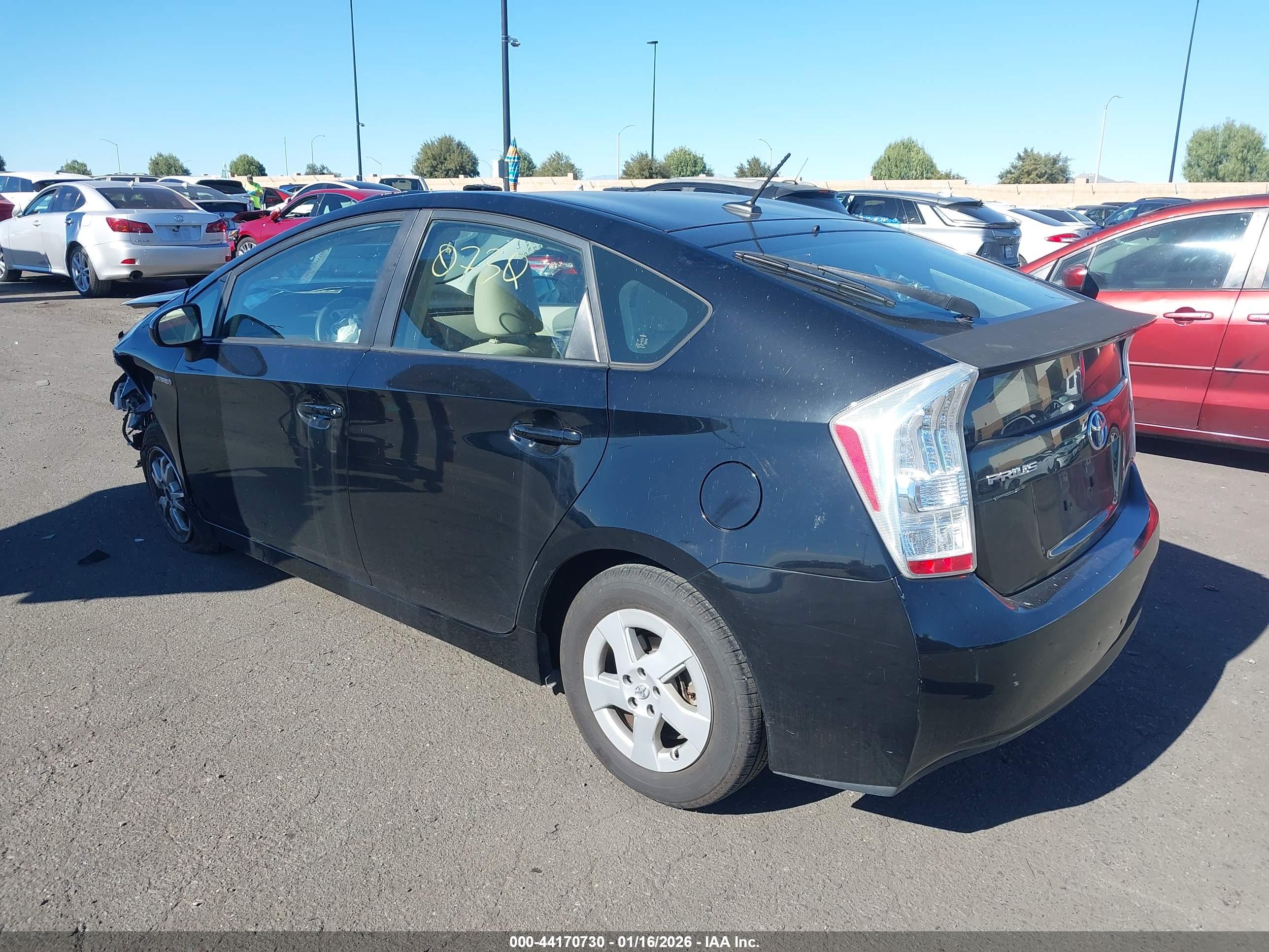 TOYOTA PRIUS image 3