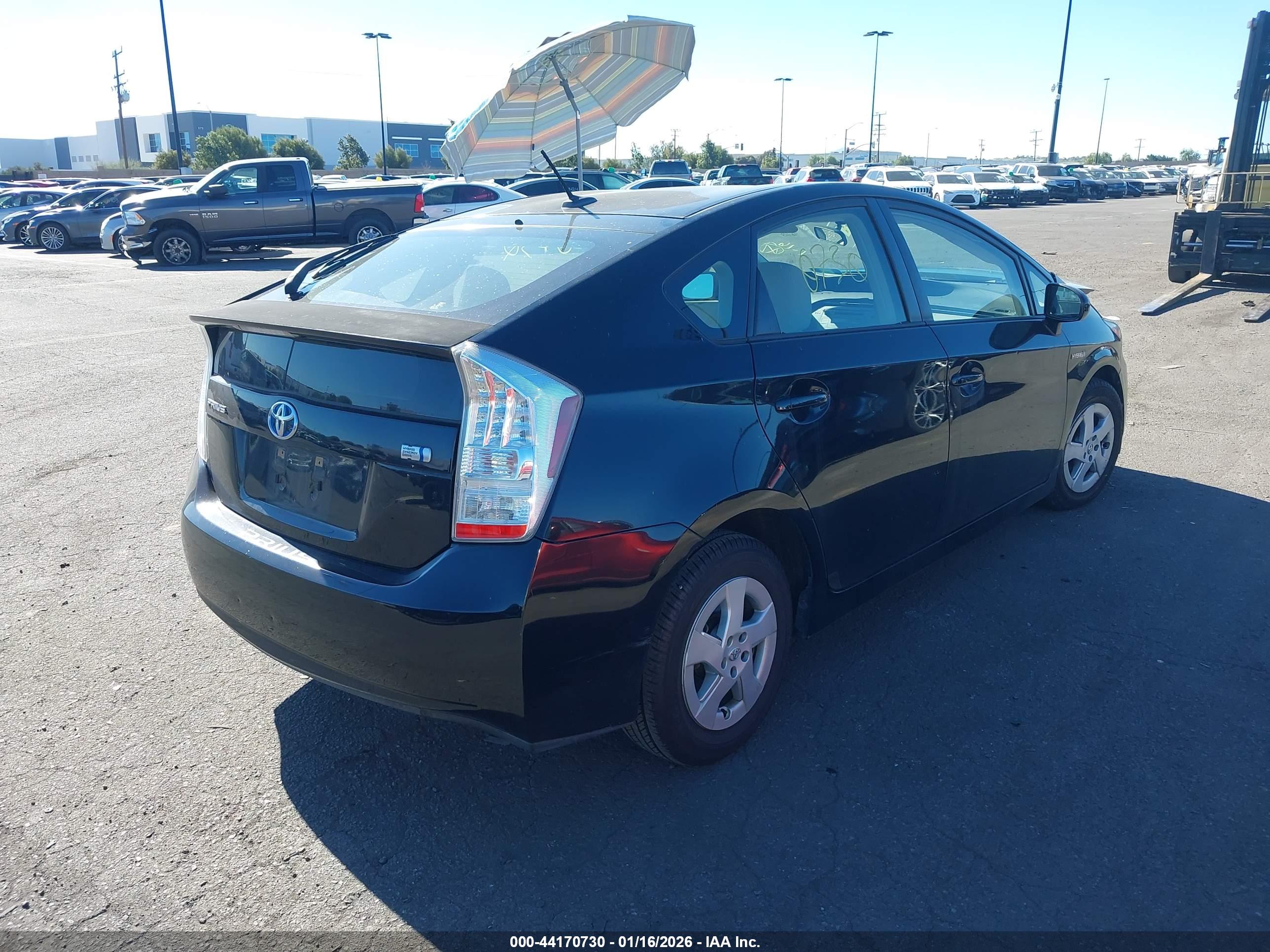 TOYOTA PRIUS image 4