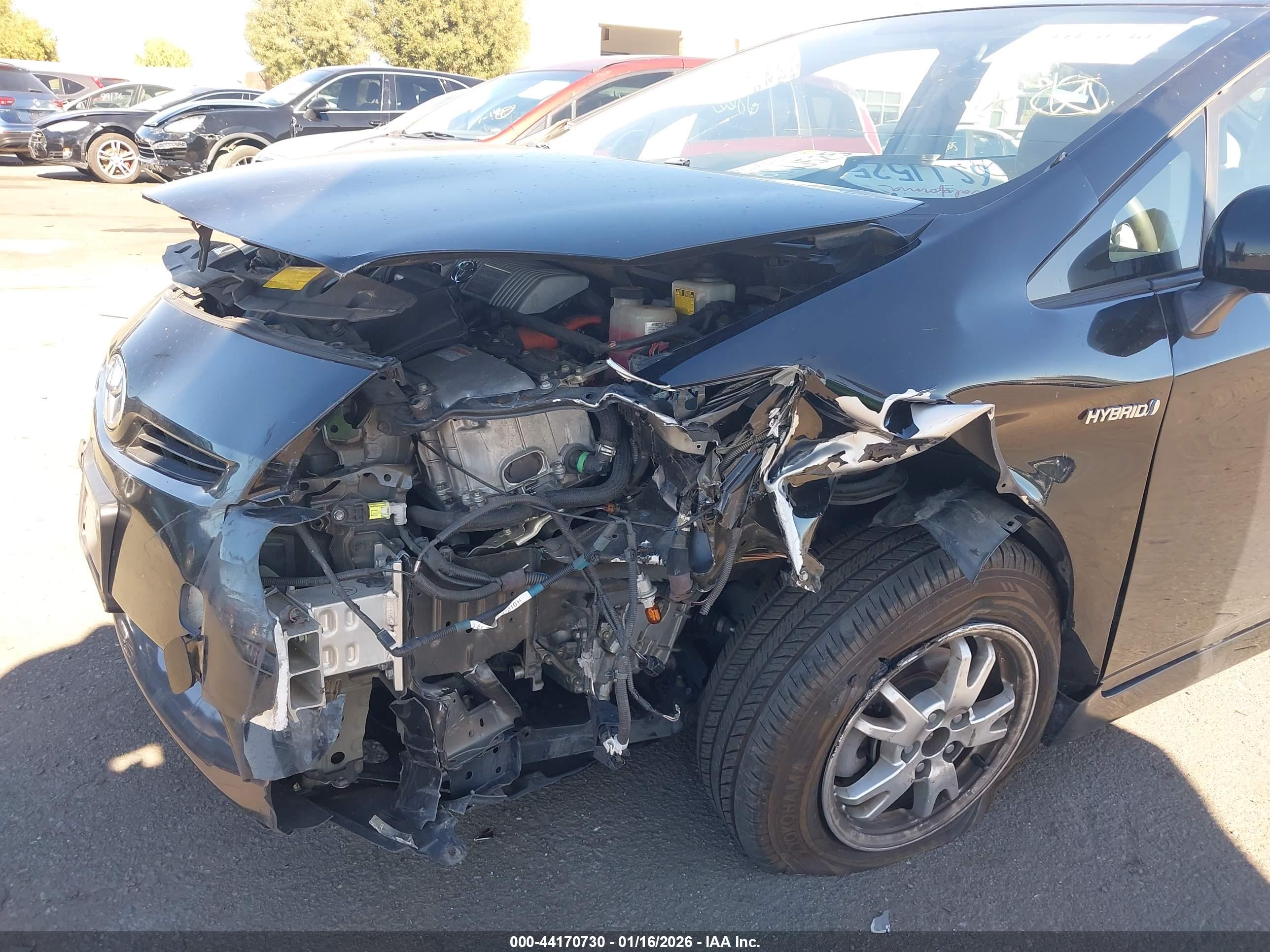 TOYOTA PRIUS image 6