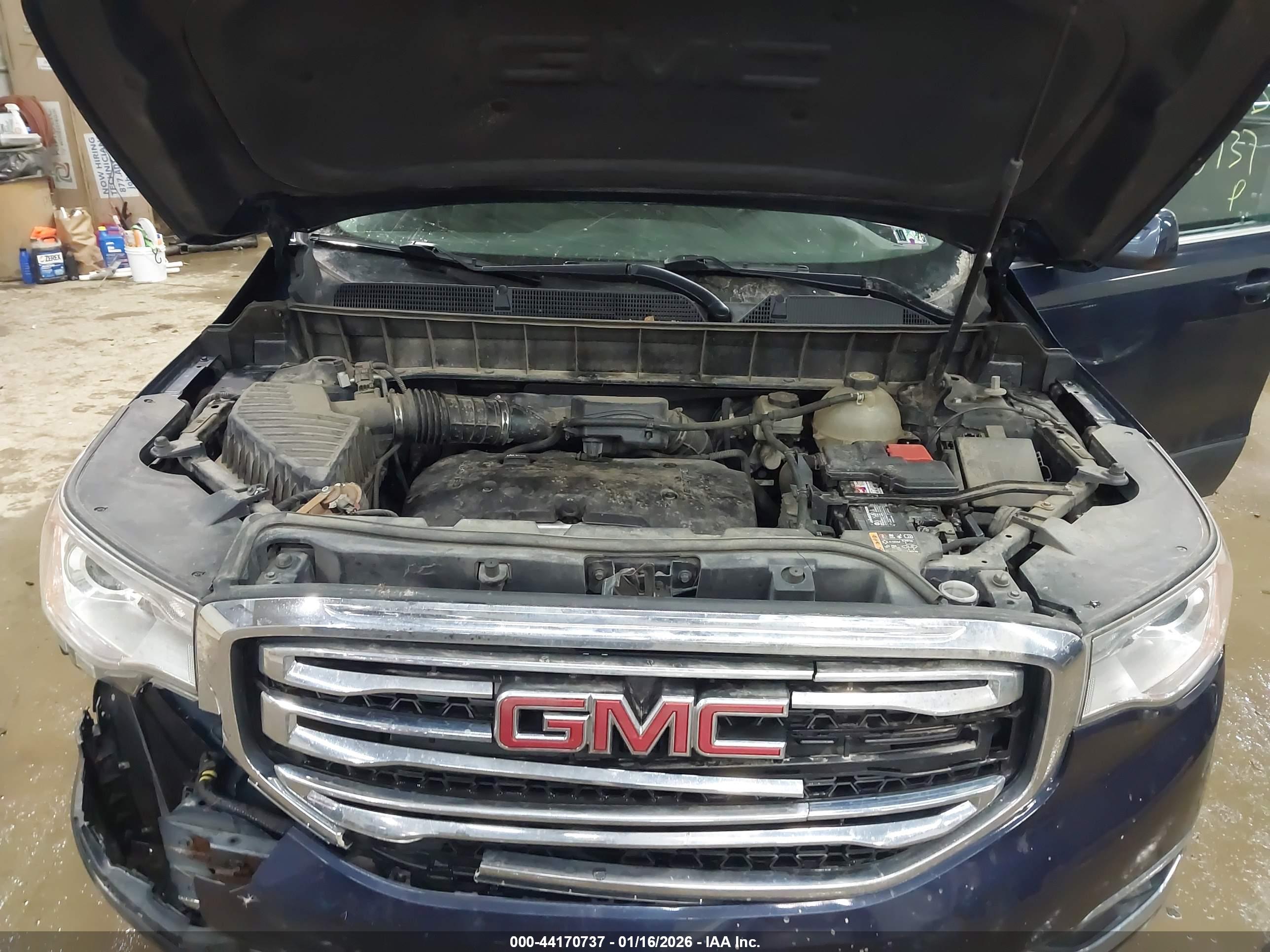 GMC ACADIA image 10