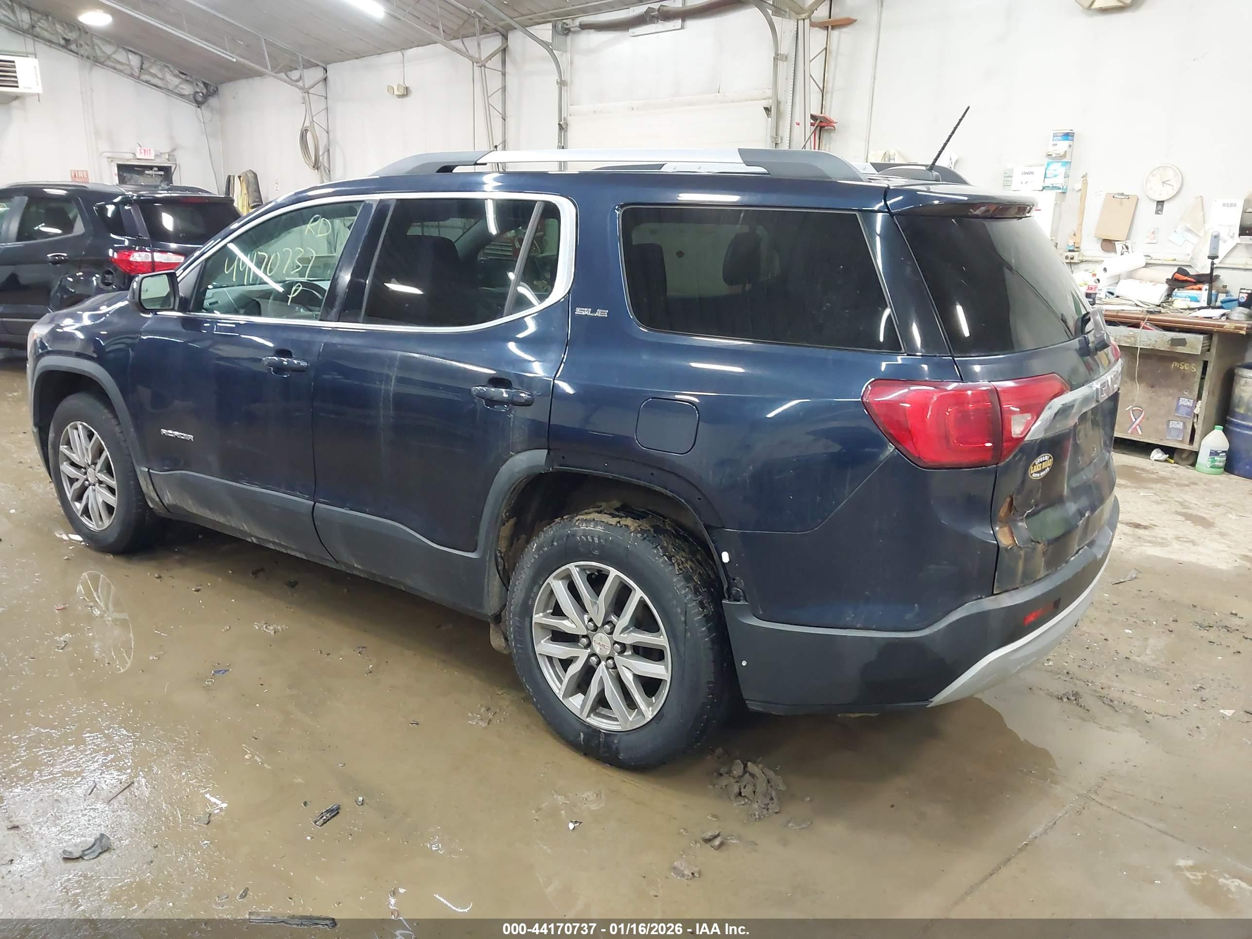 GMC ACADIA image 3