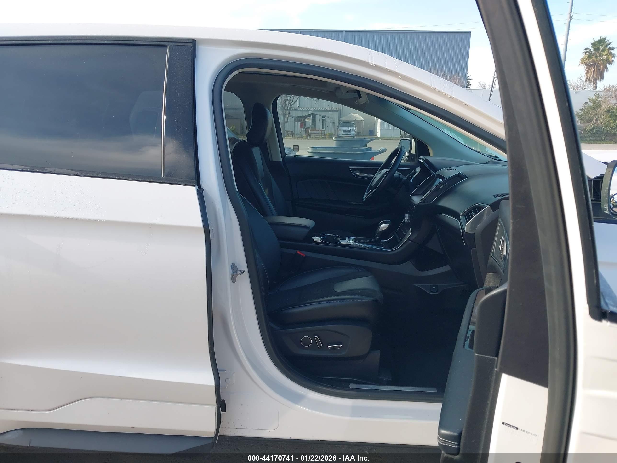 FORD EDGE image 5
