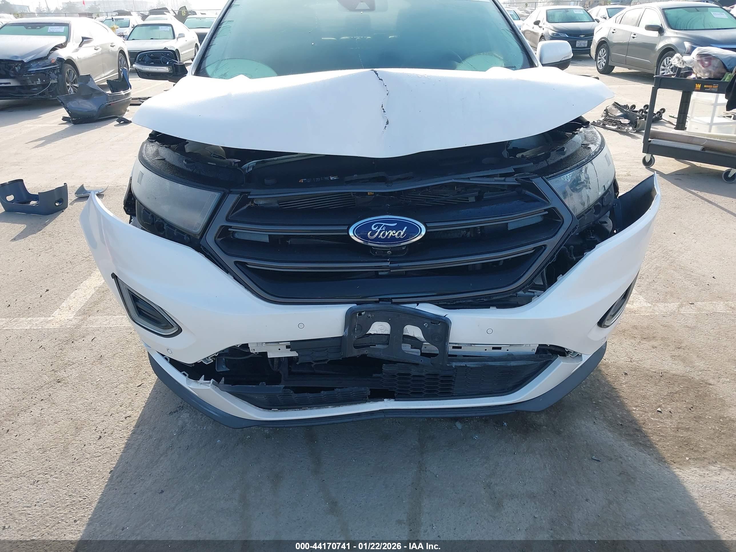 FORD EDGE image 6