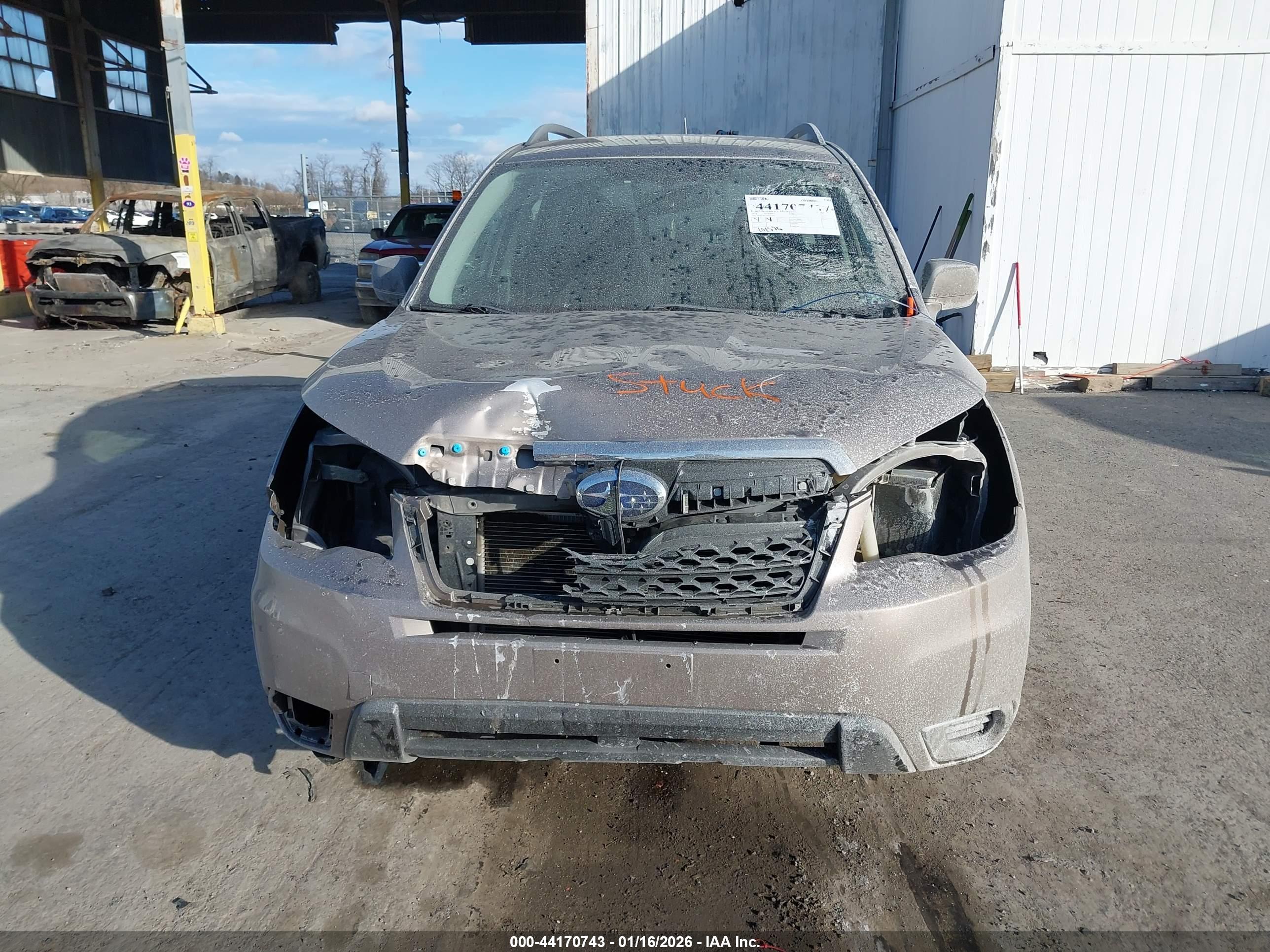 SUBARU FORESTER image 6