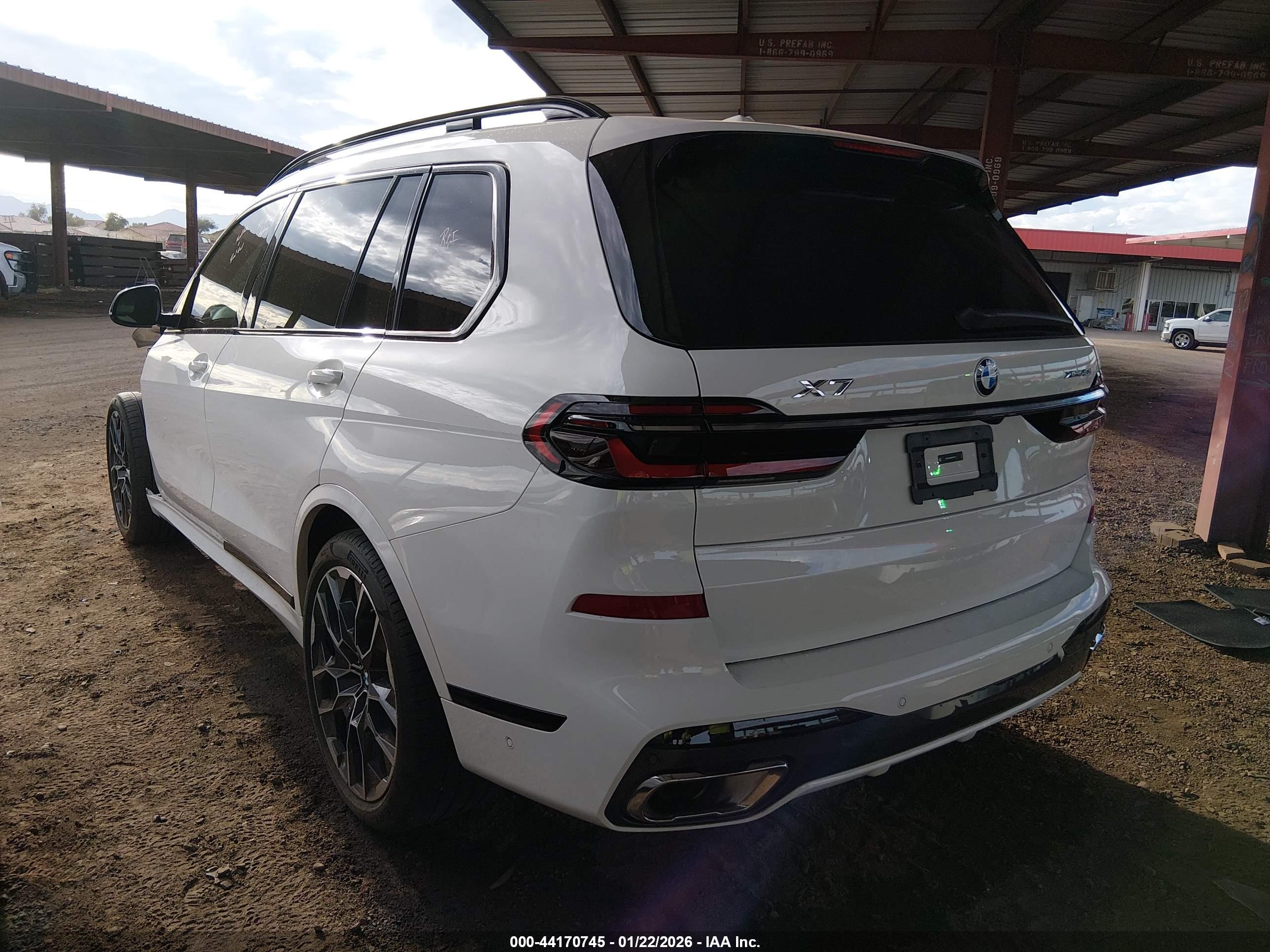 BMW X7 image 3