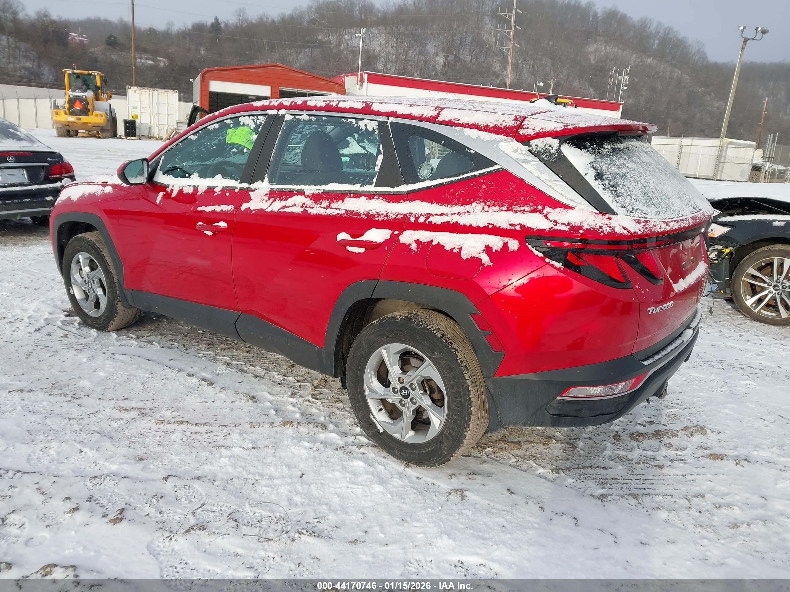 HYUNDAI TUCSON image 3