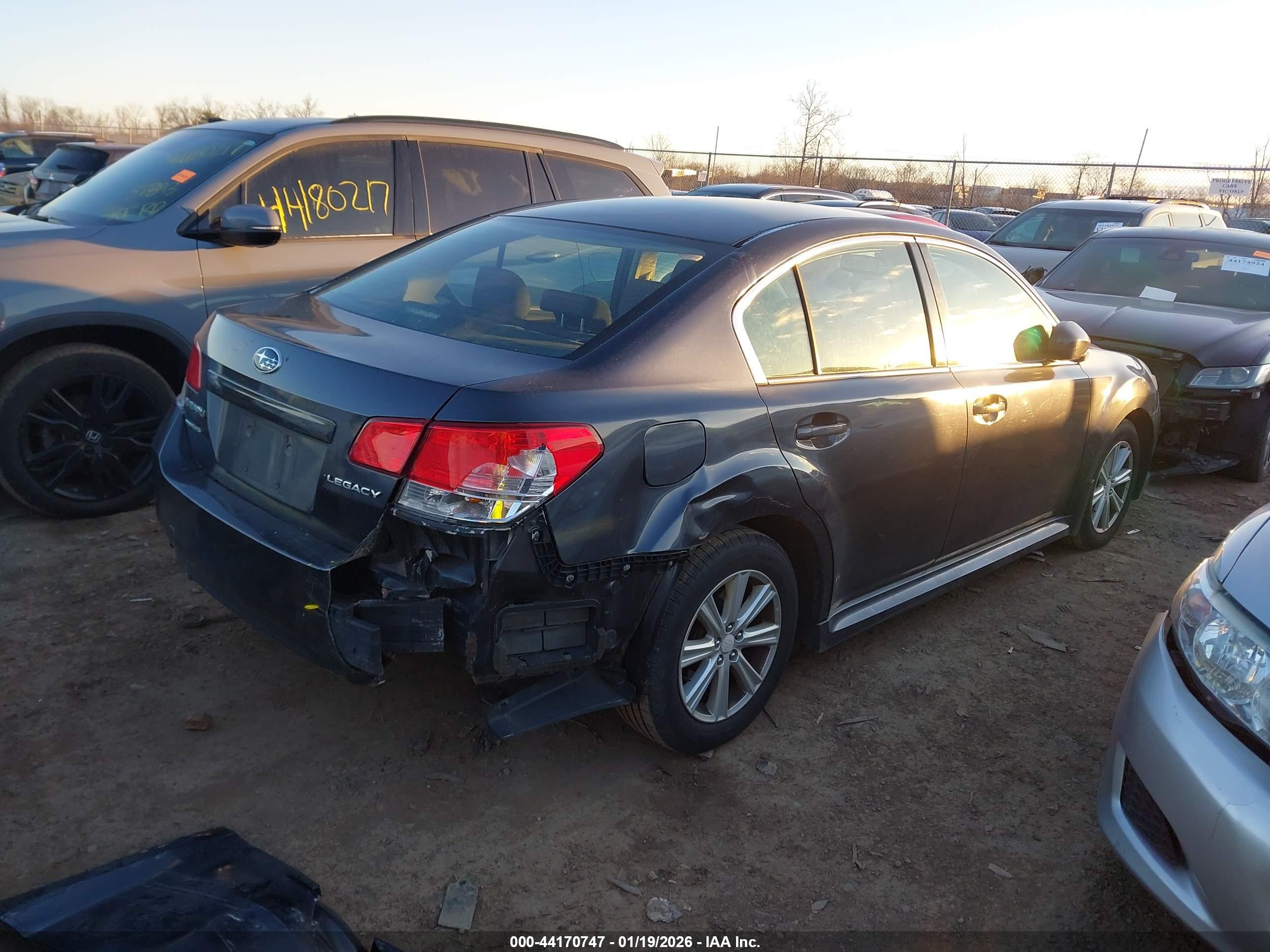 SUBARU LEGACY image 4