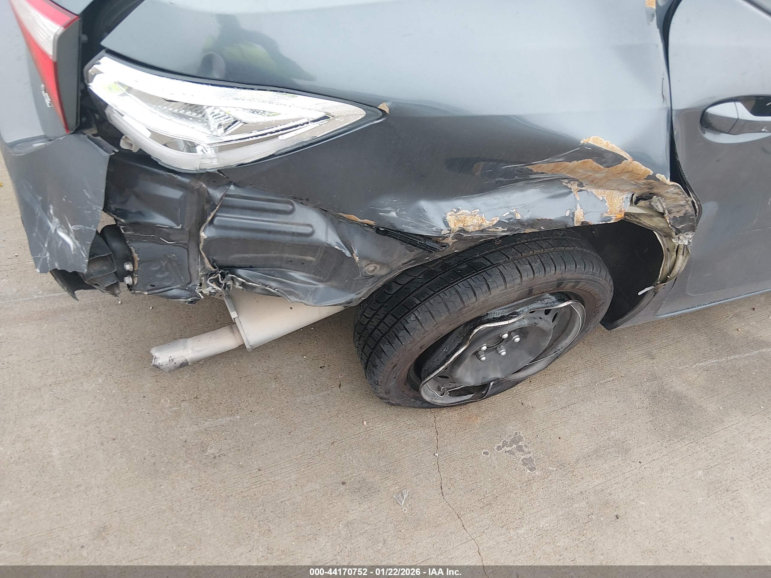 TOYOTA COROLLA image 6