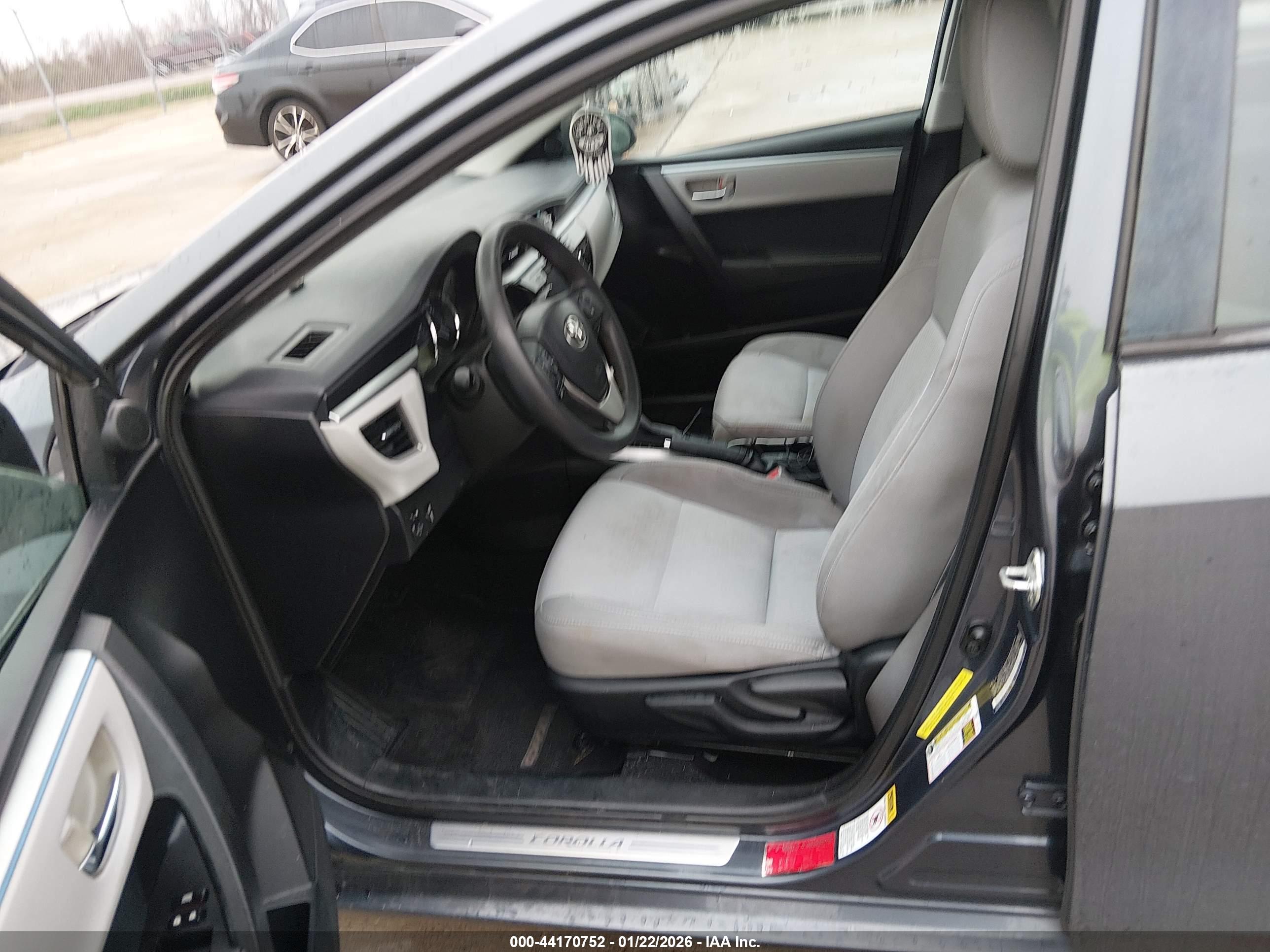 TOYOTA COROLLA image 8