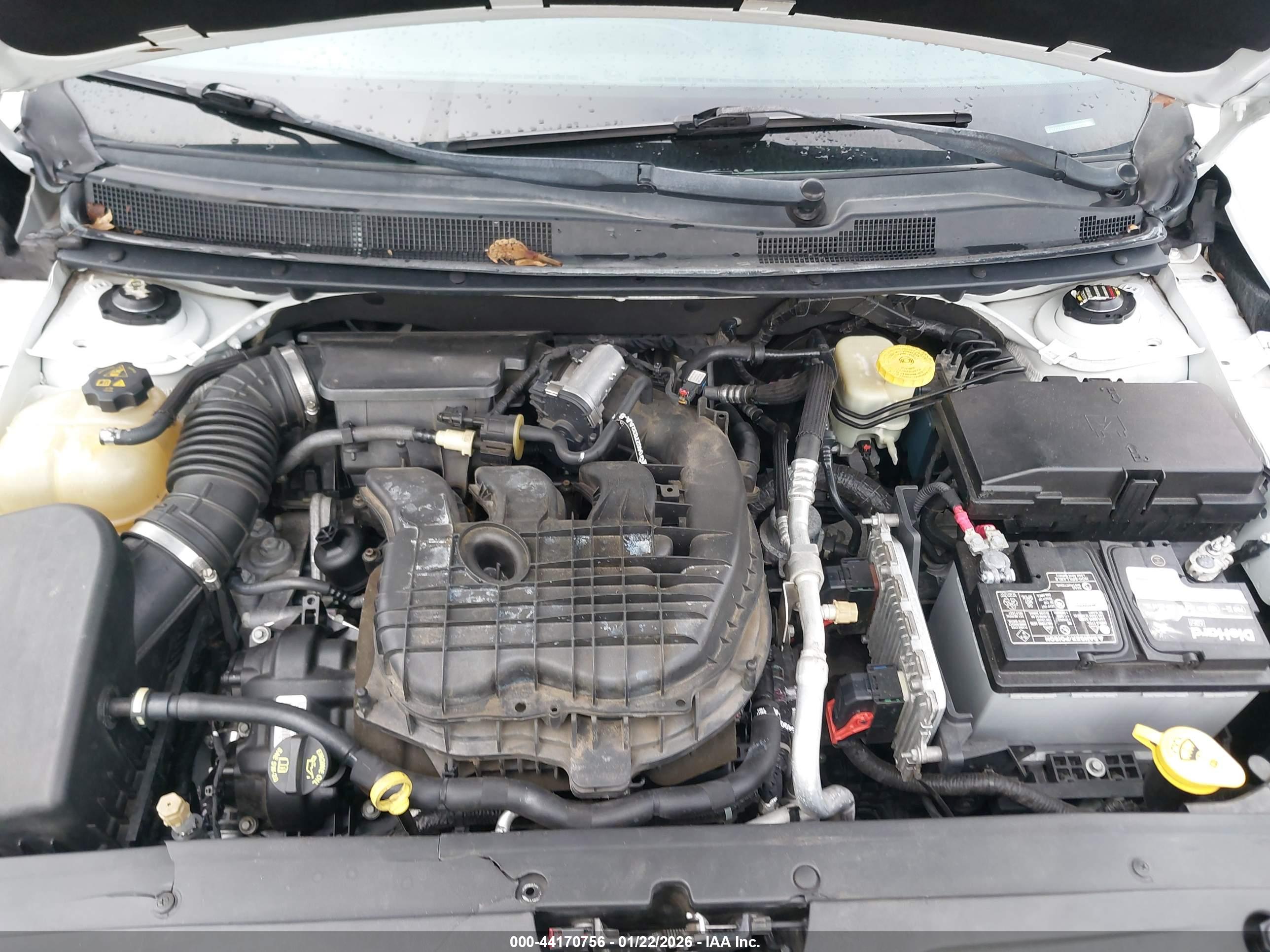 CHRYSLER 200 image 10