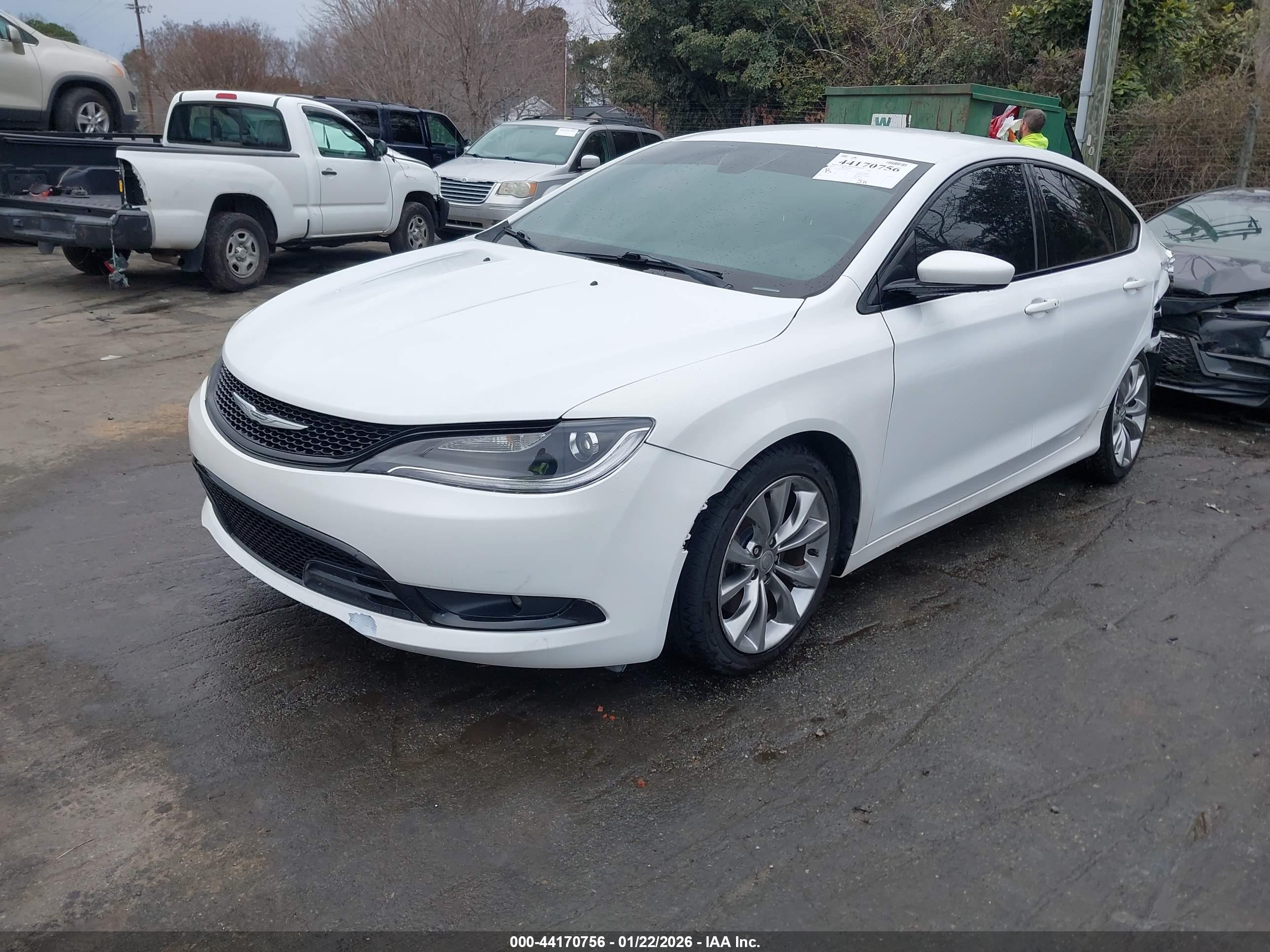 CHRYSLER 200 image 2