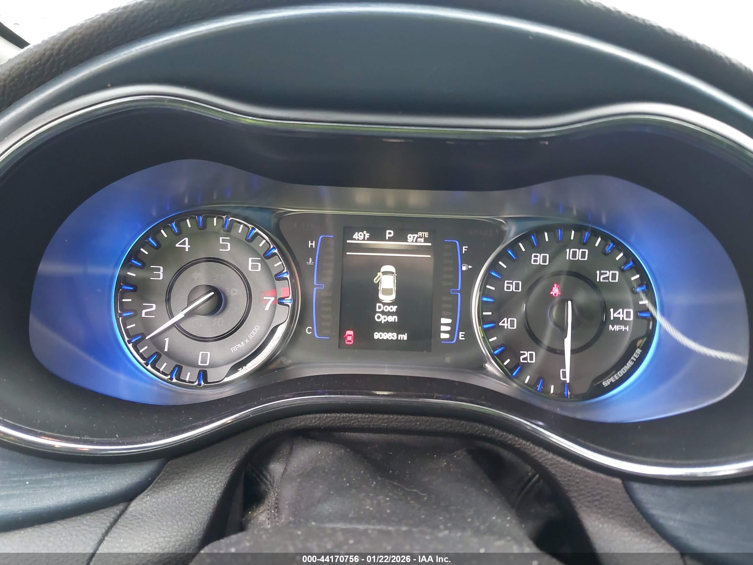 CHRYSLER 200 image 7
