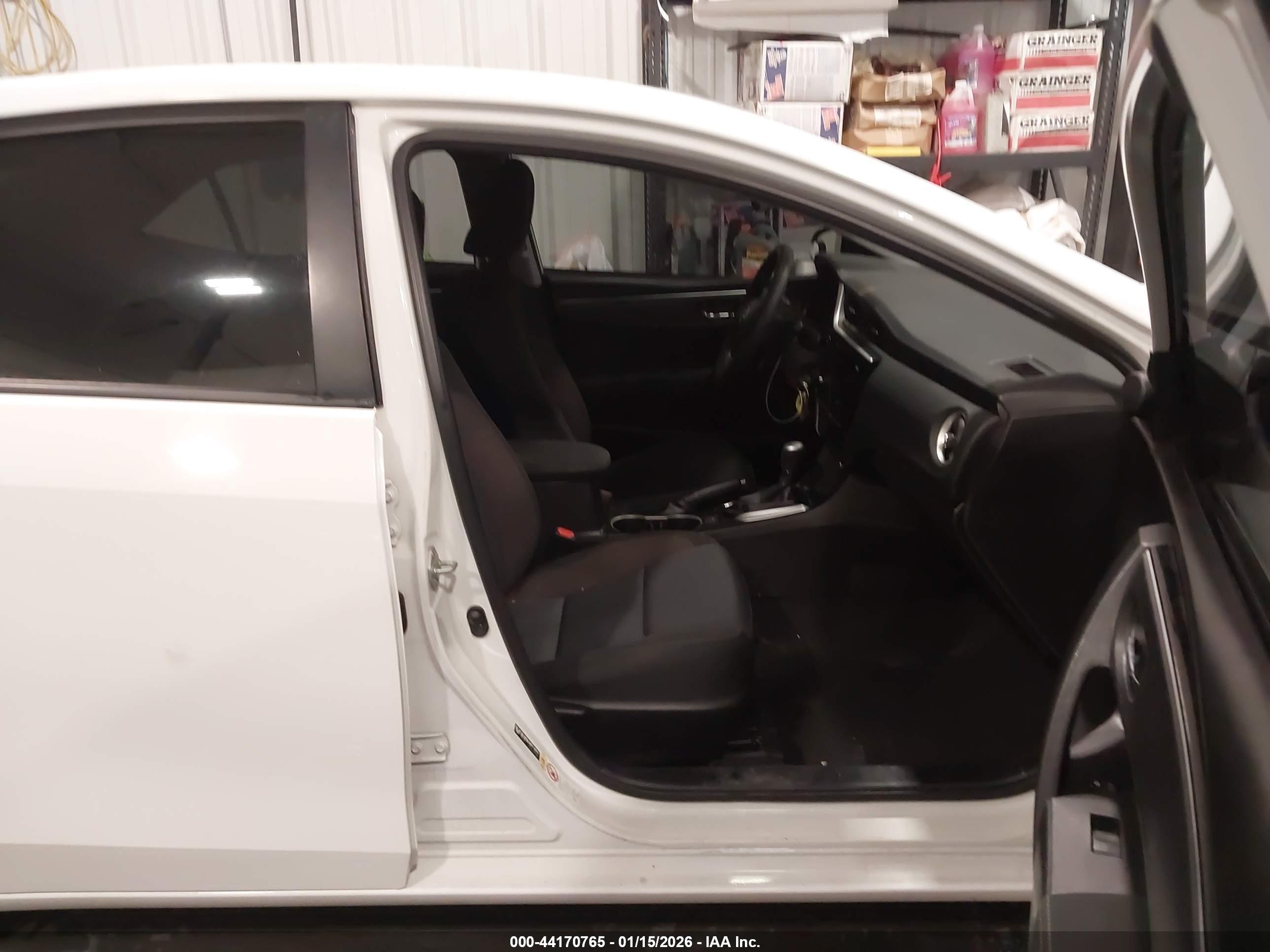 TOYOTA COROLLA image 5