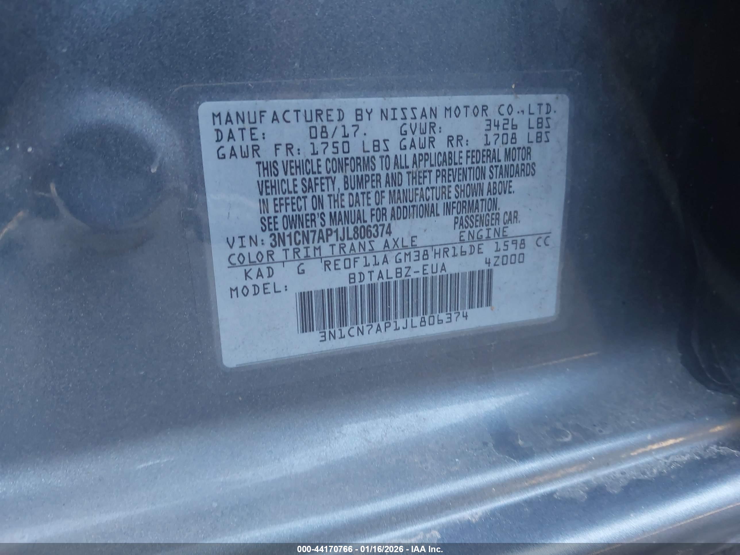 NISSAN VERSA image 9