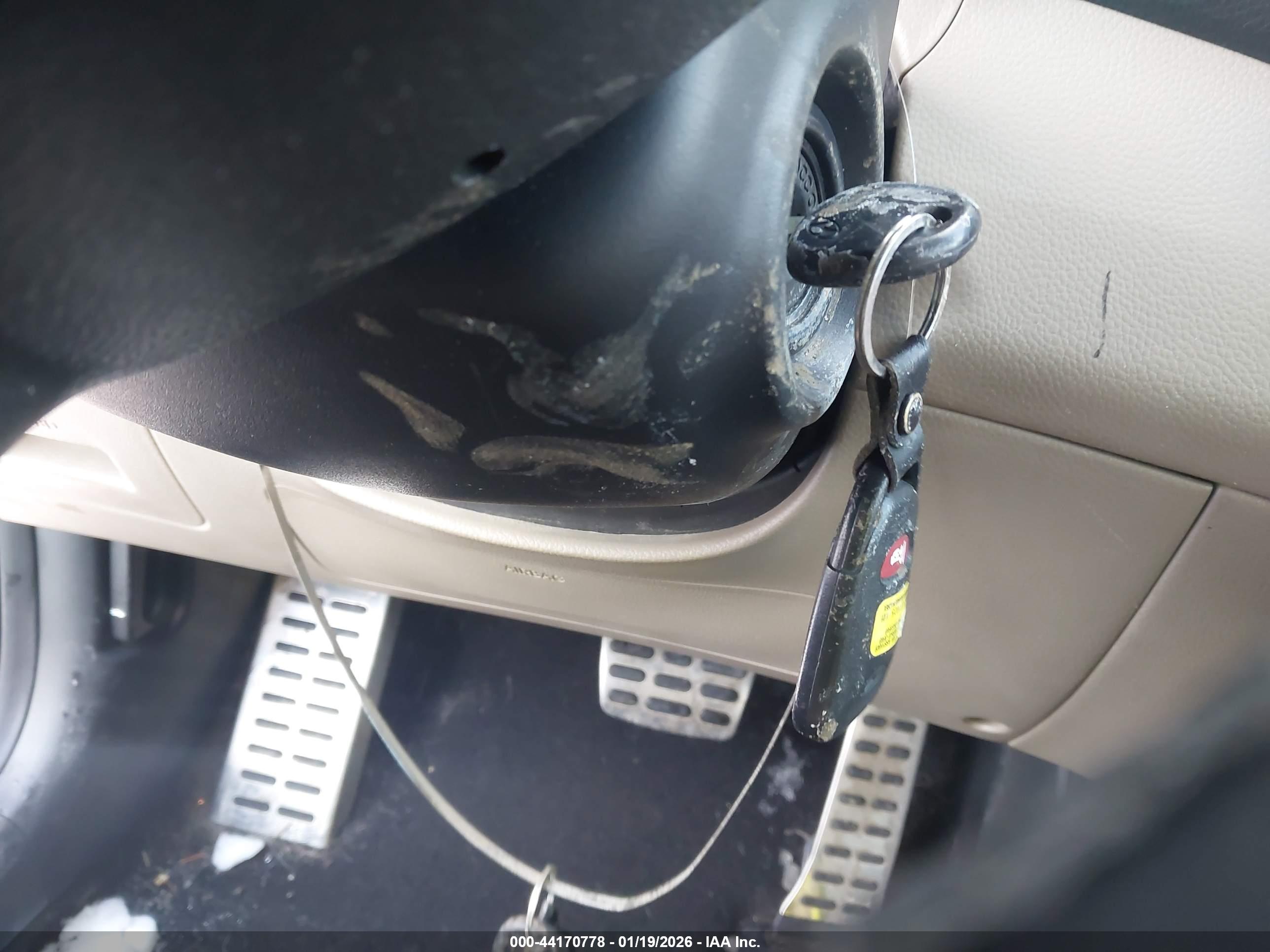 HYUNDAI ELANTRA image 11
