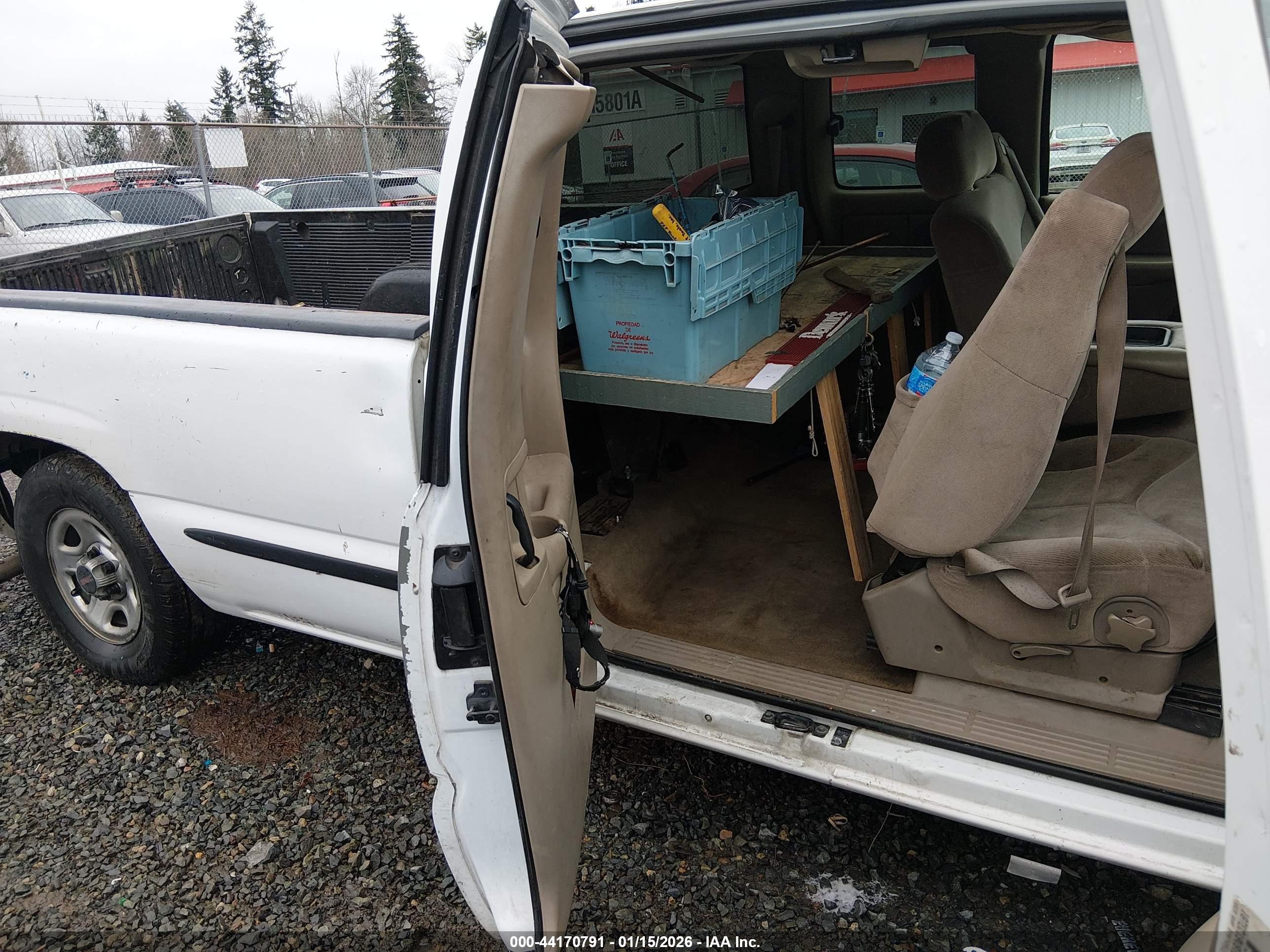GMC SIERRA image 8