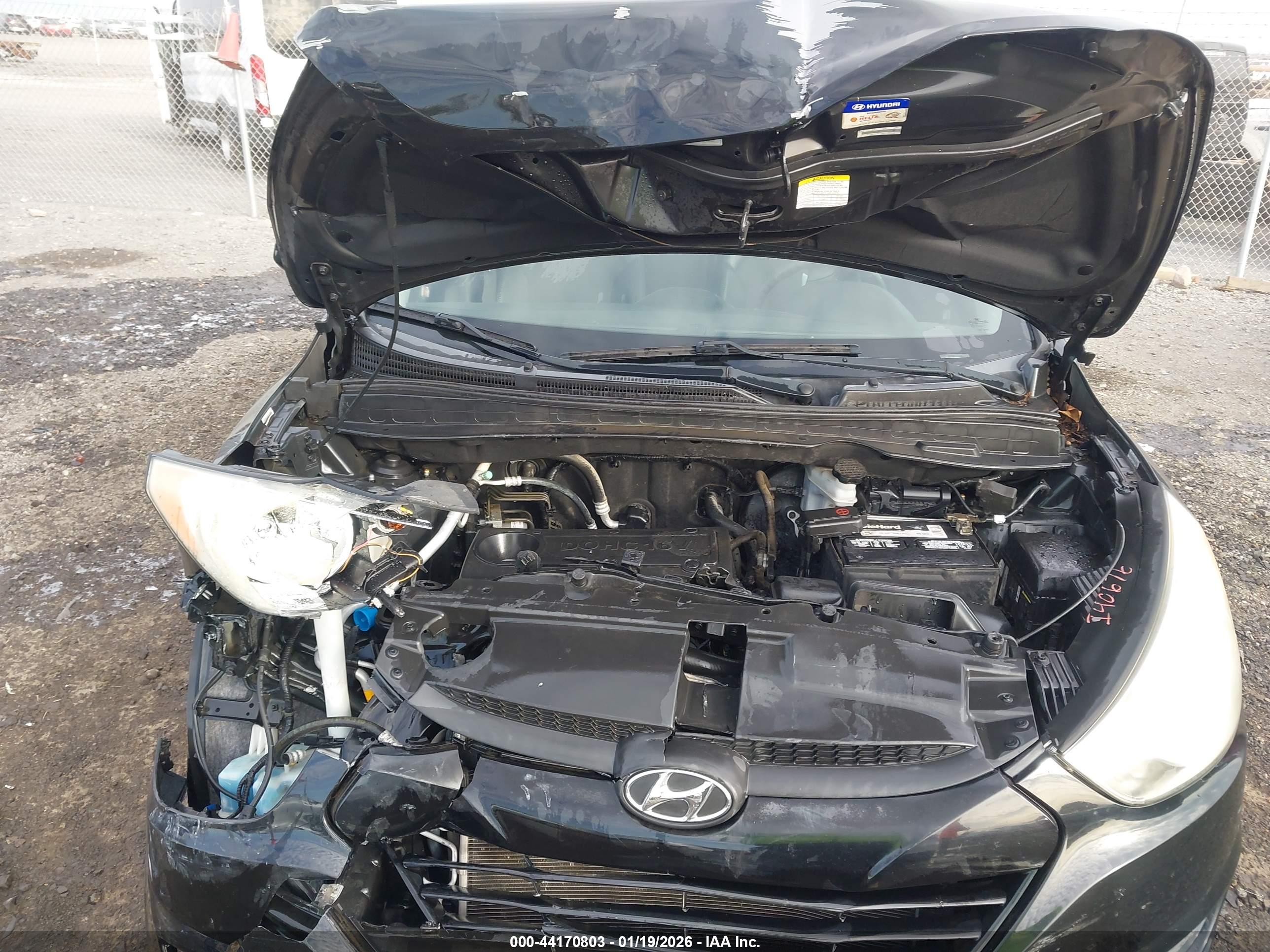 HYUNDAI TUCSON image 10