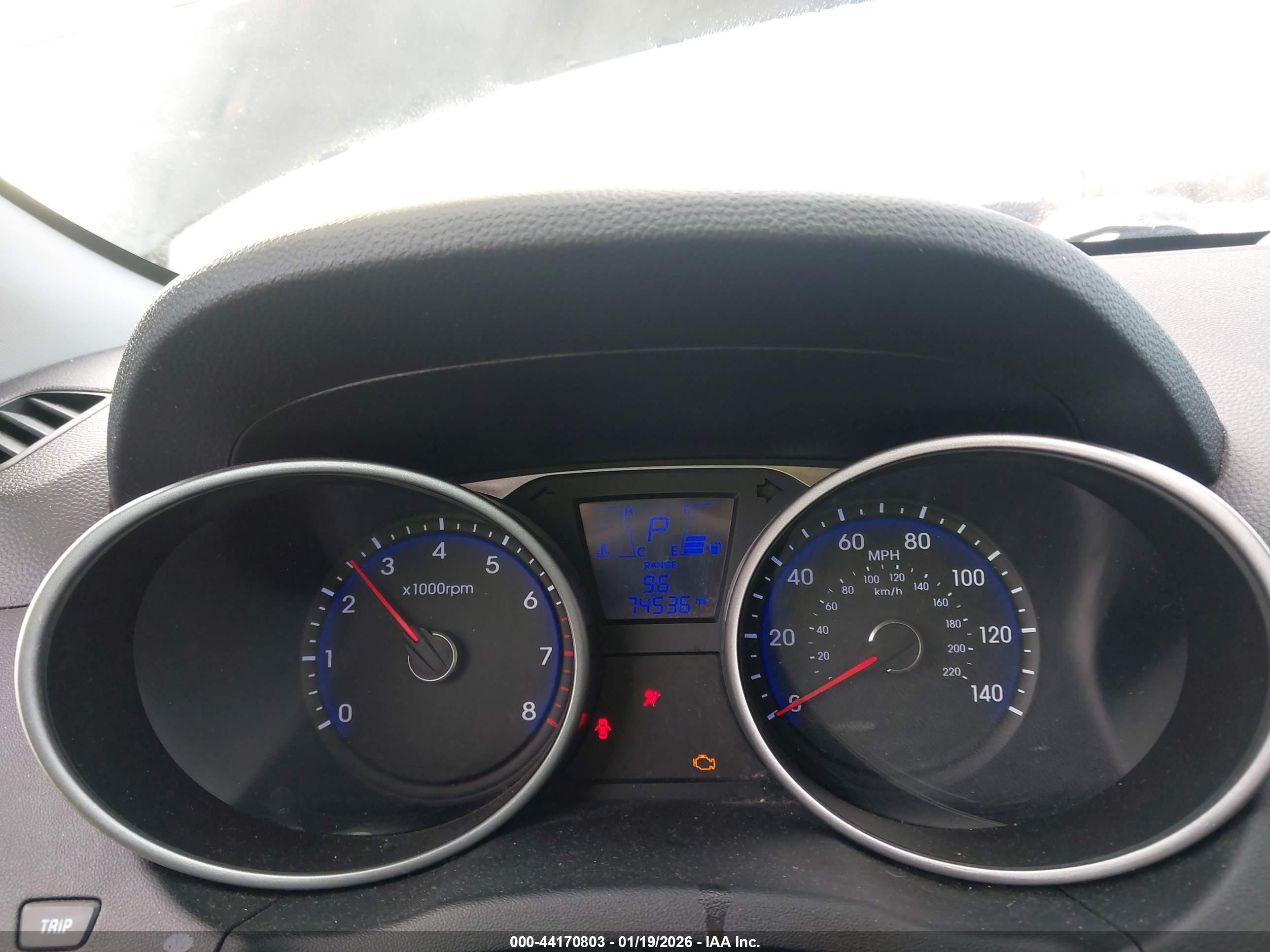 HYUNDAI TUCSON image 7