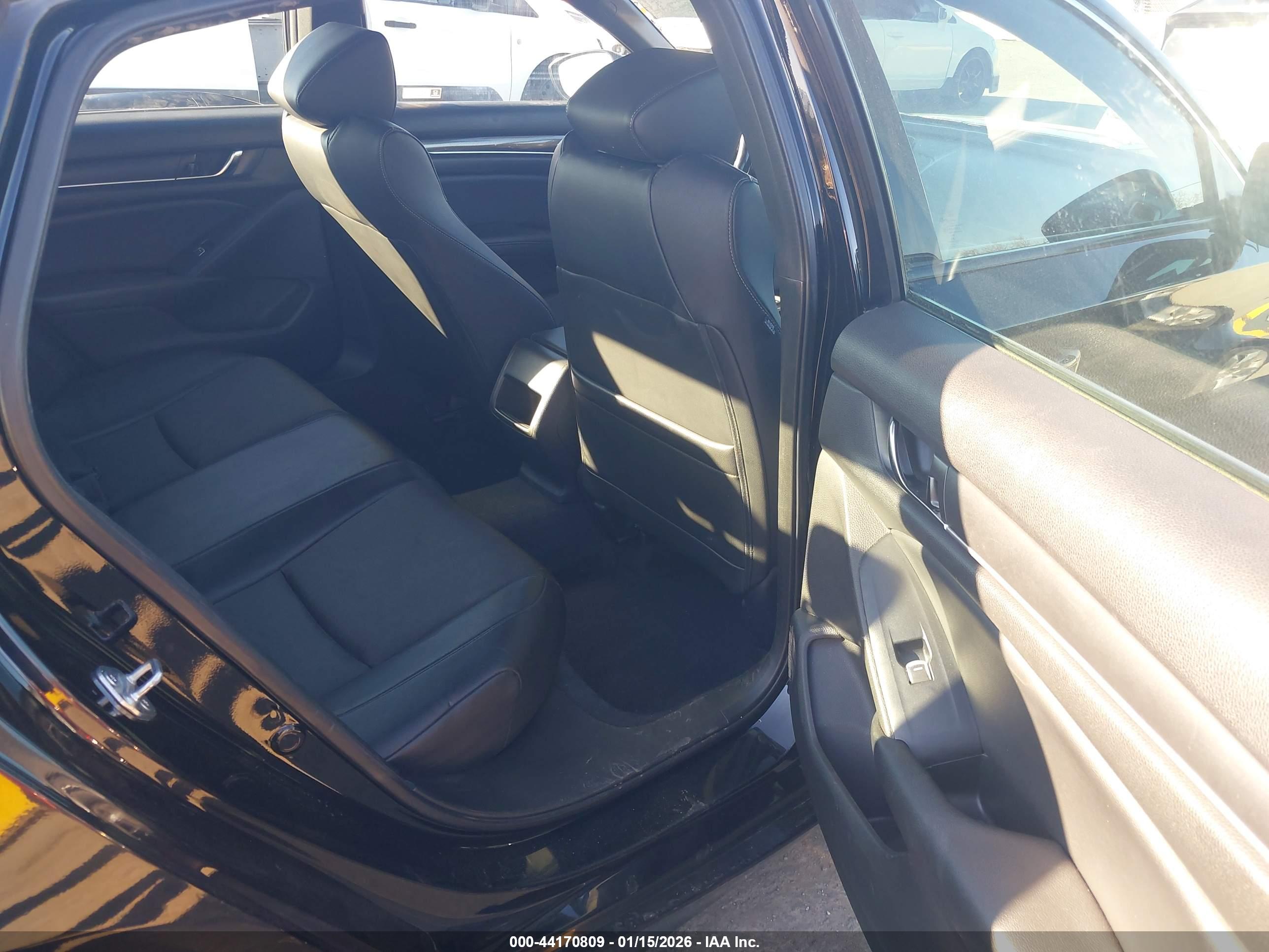 HONDA ACCORD image 8