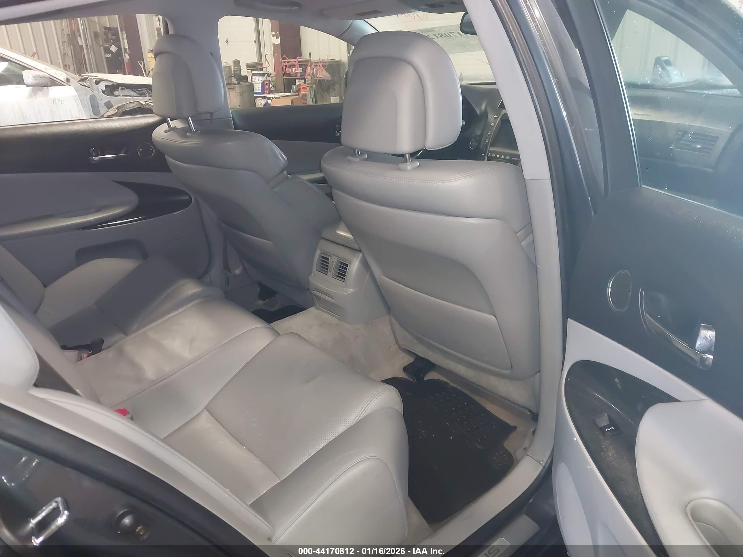LEXUS GS image 8
