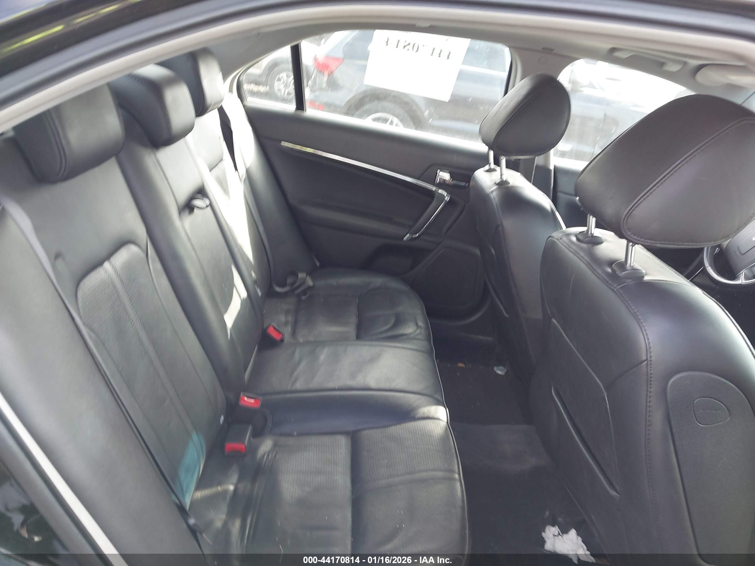 LINCOLN MKZ image 8