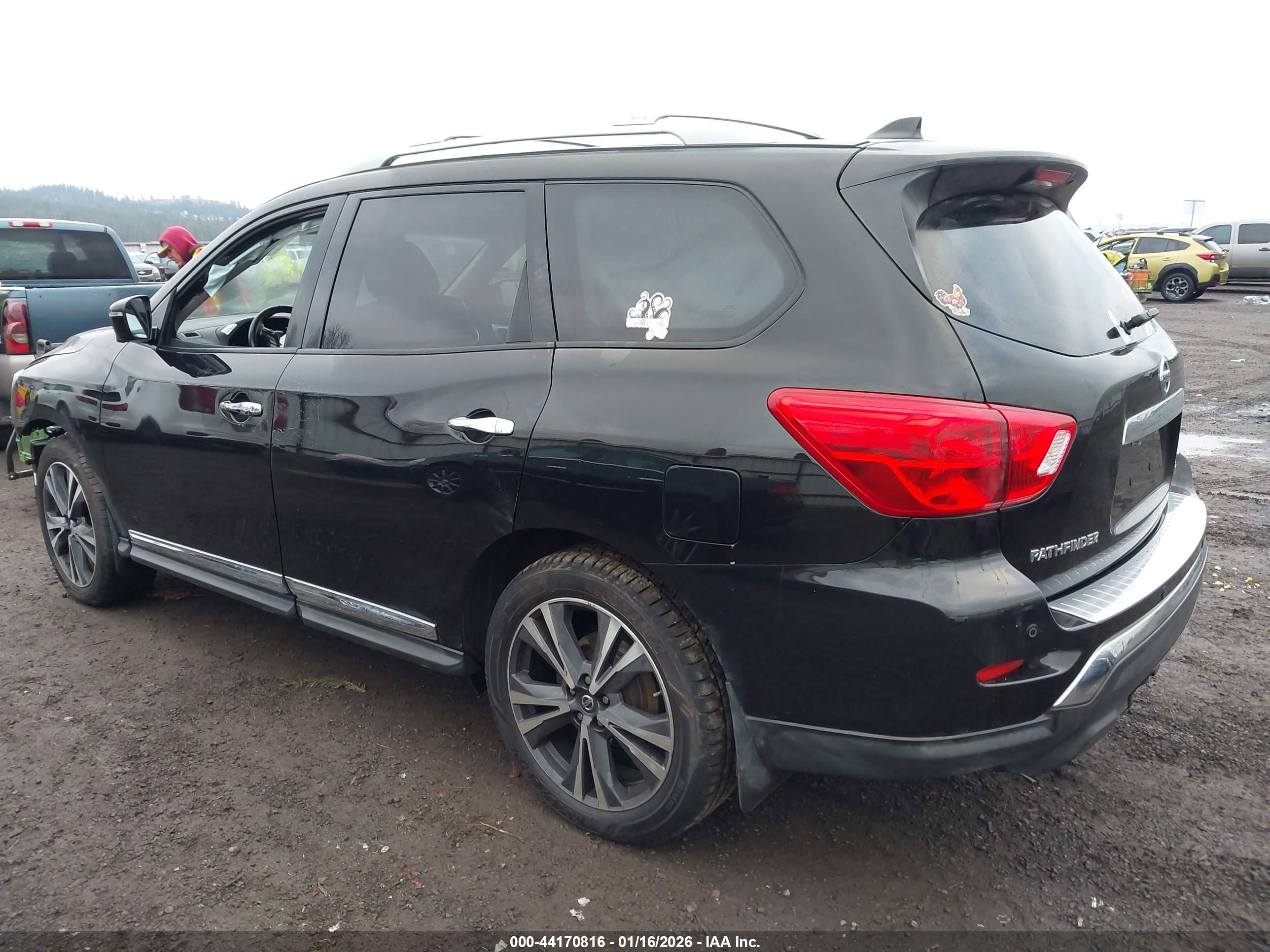 NISSAN PATHFINDER image 3