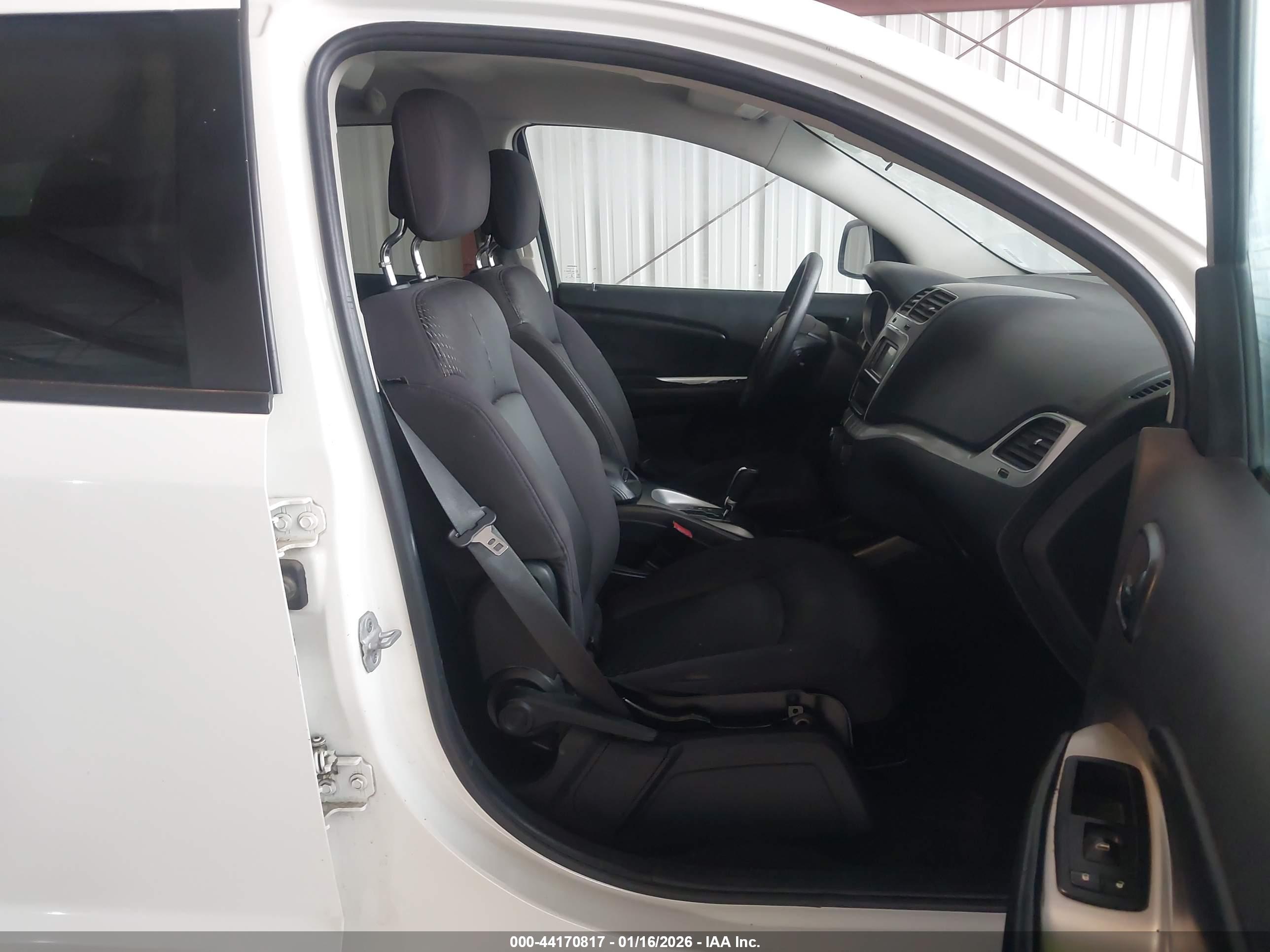 DODGE JOURNEY image 5