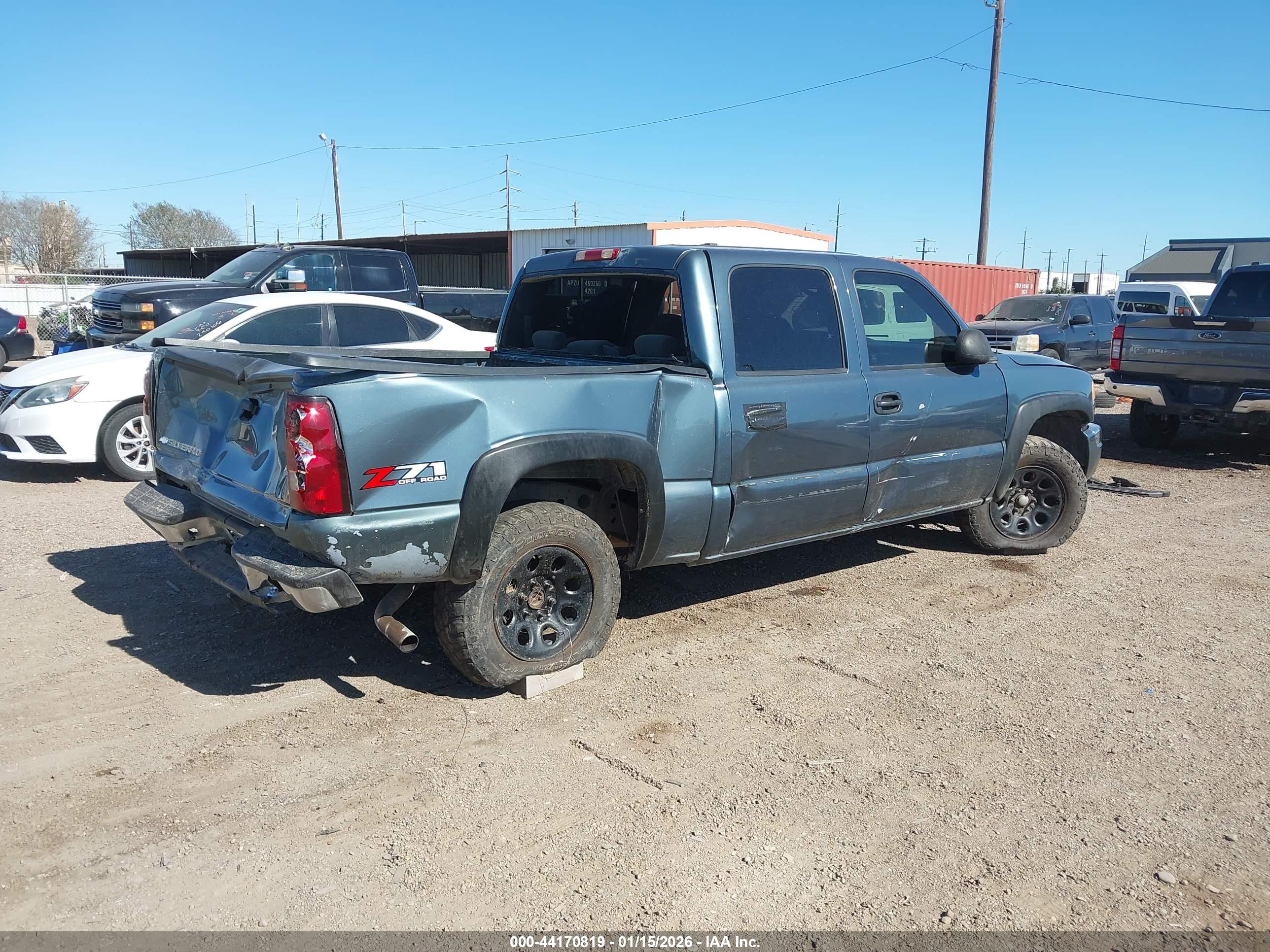 CHEVROLET SILVERADO image 4