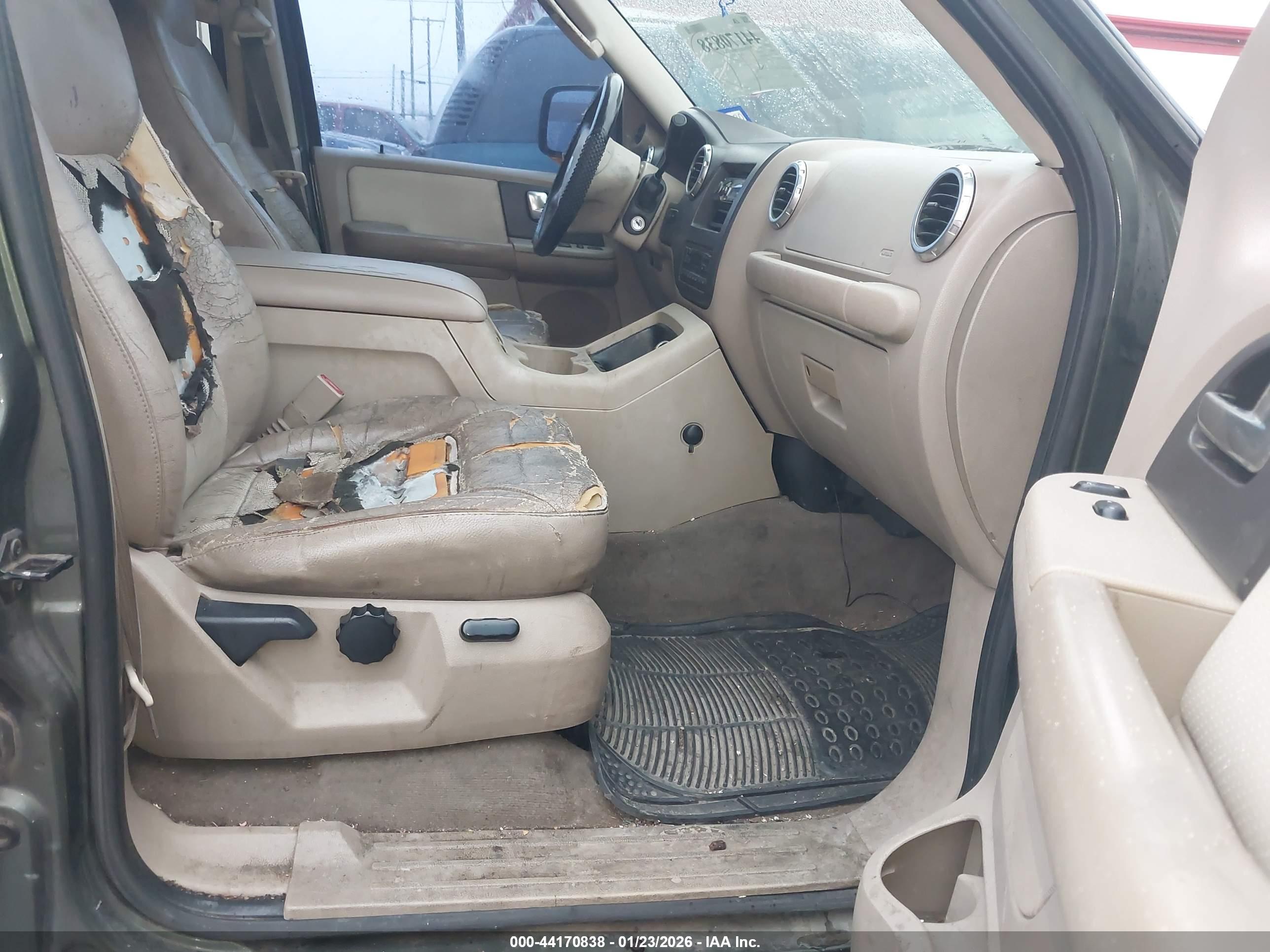 FORD EXPEDITION image 5