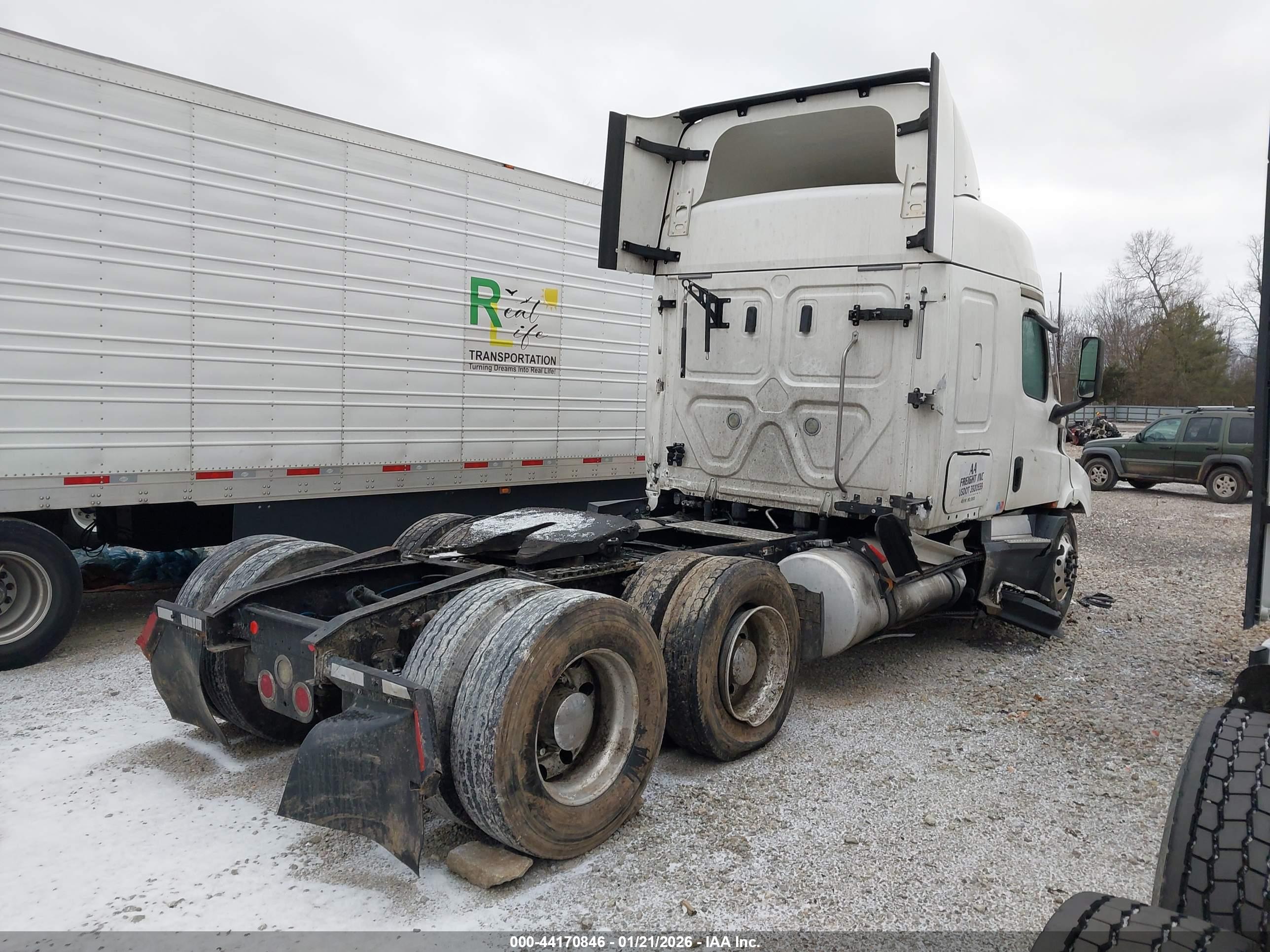 FREIGHTLINER NEW image 4
