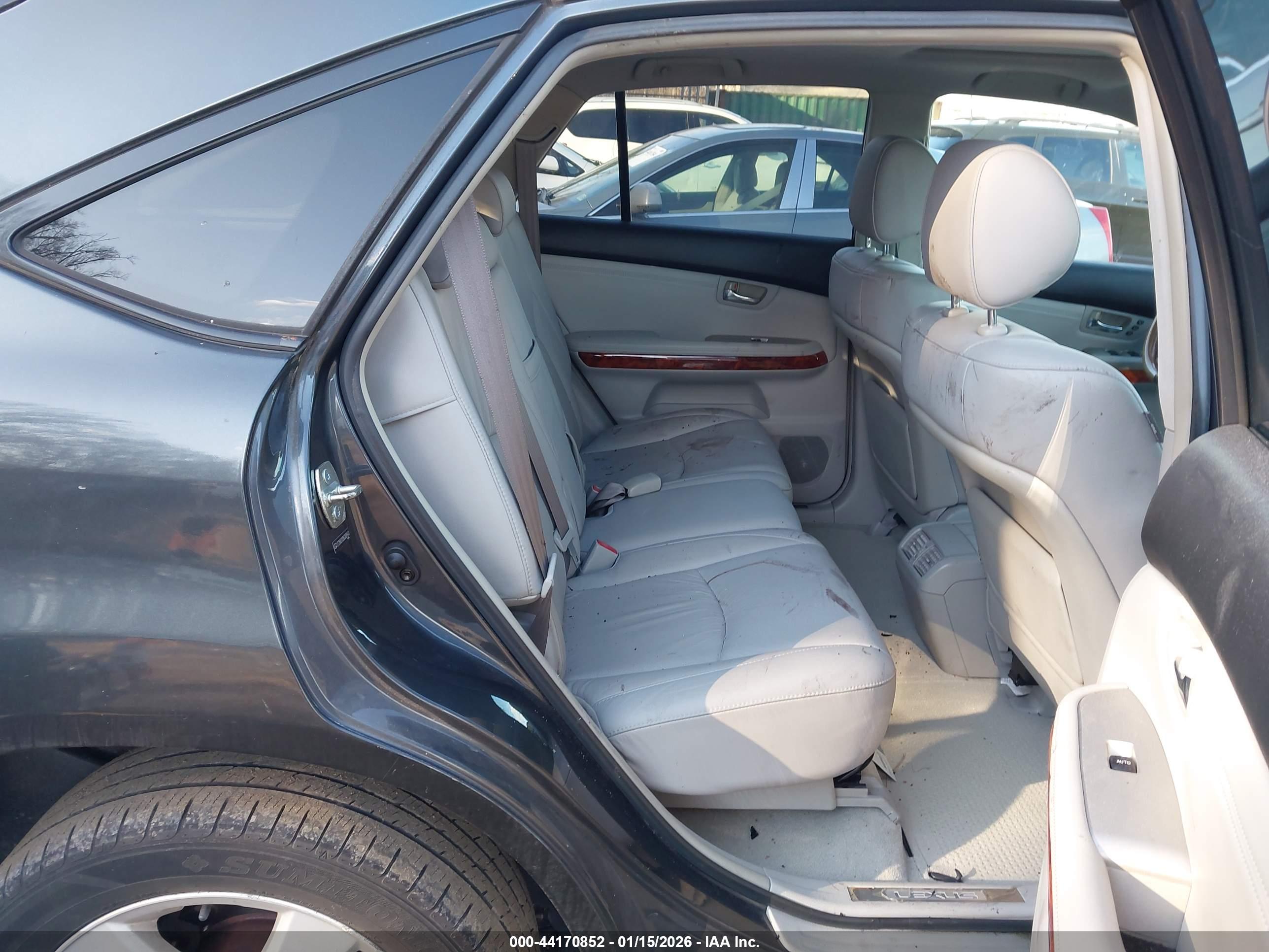 LEXUS RX image 8