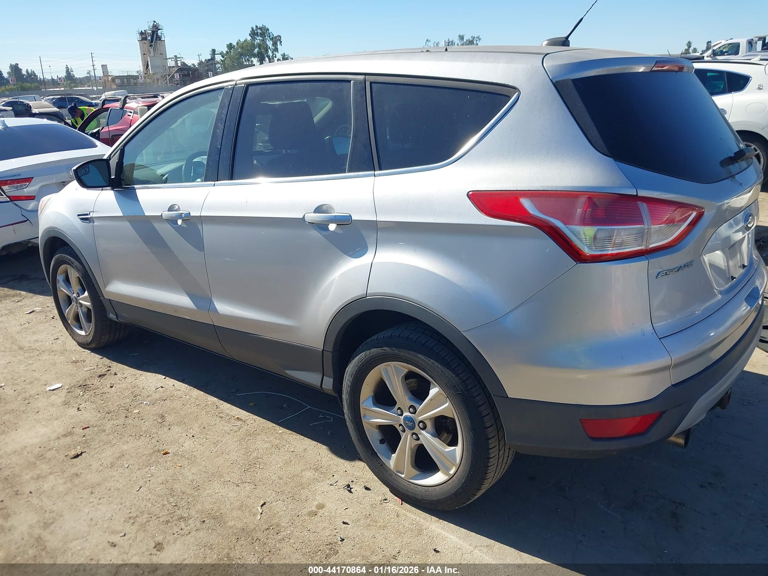 FORD ESCAPE image 3