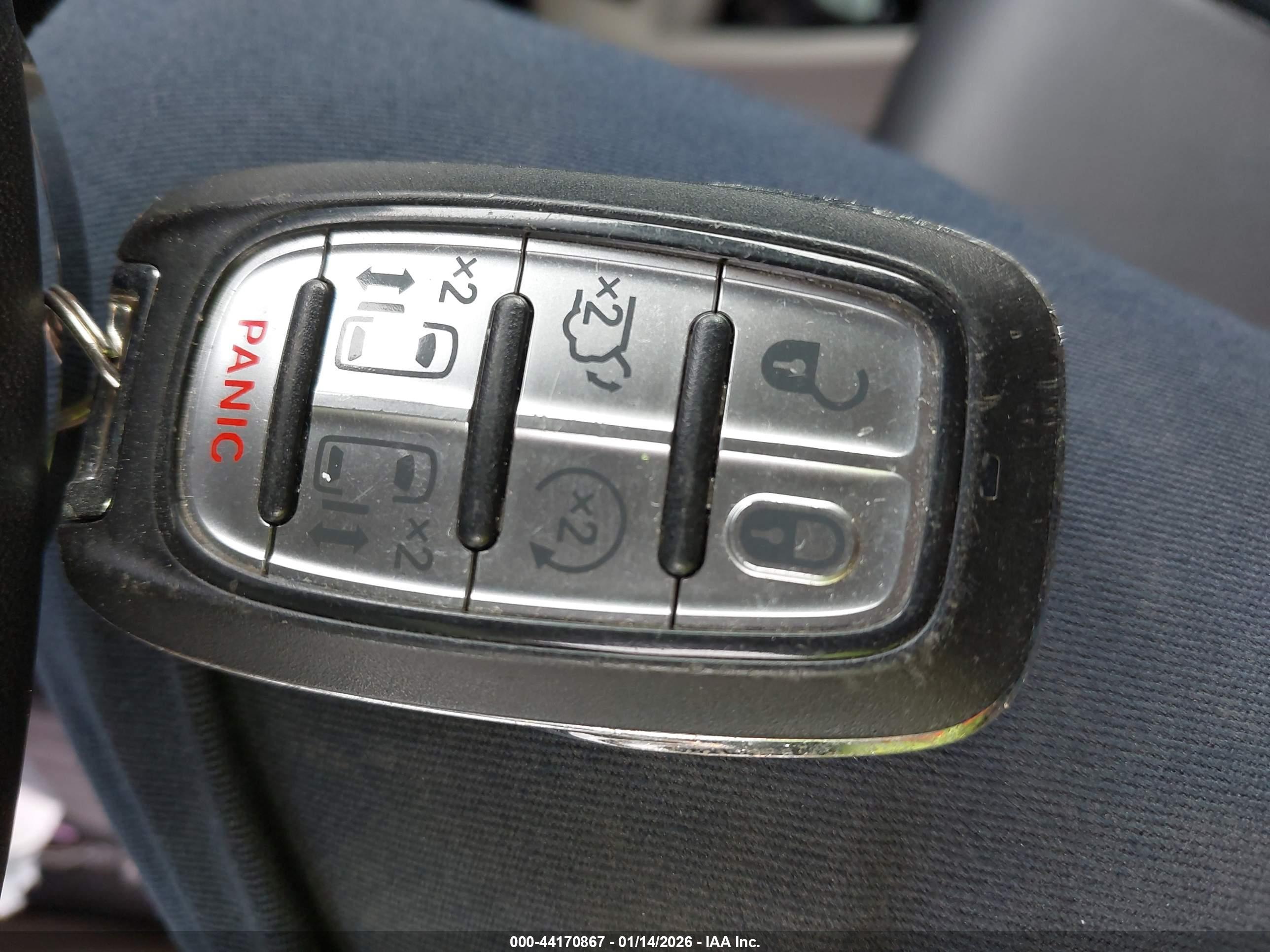CHRYSLER PACIFICA image 11