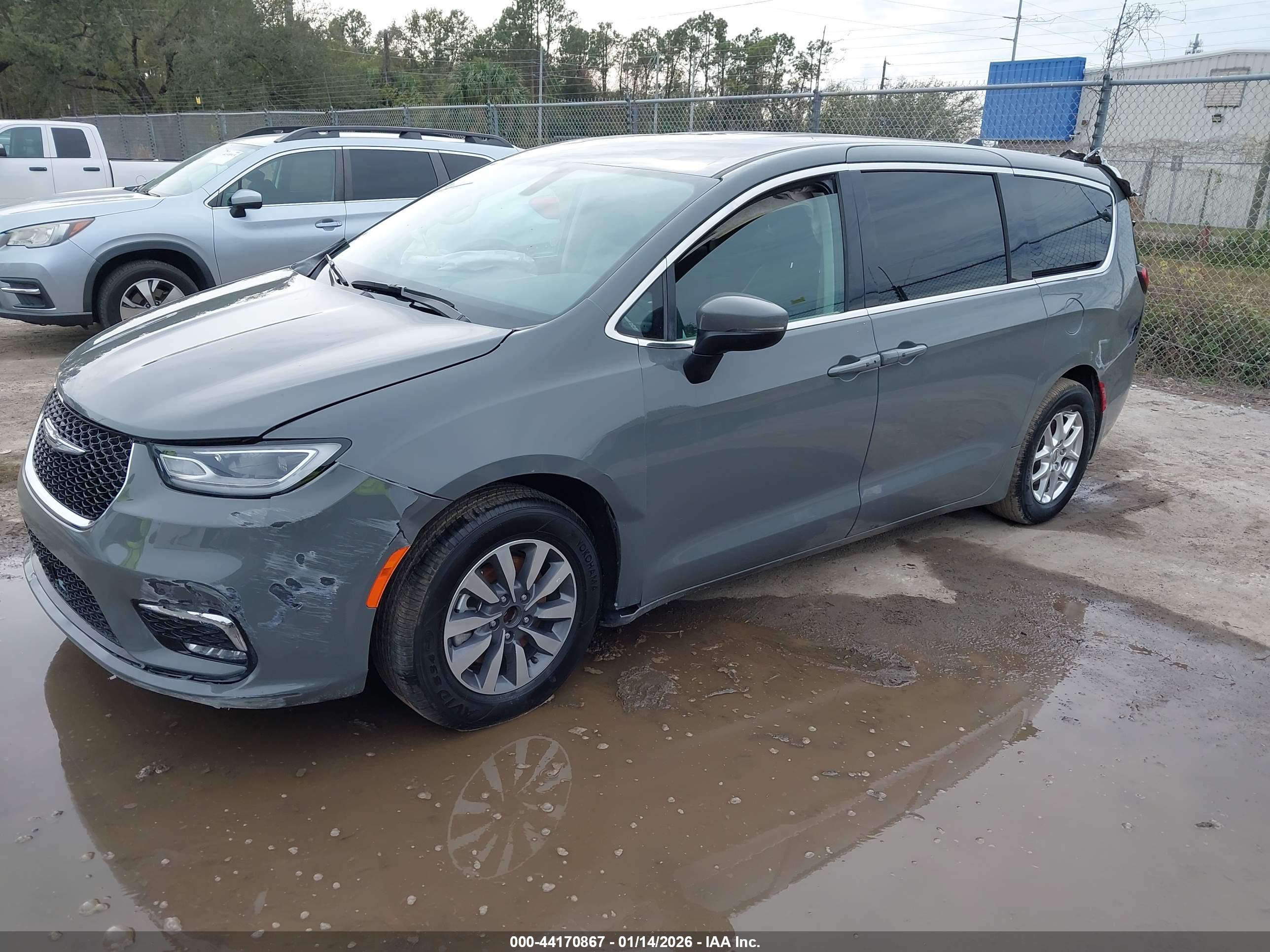 CHRYSLER PACIFICA image 2
