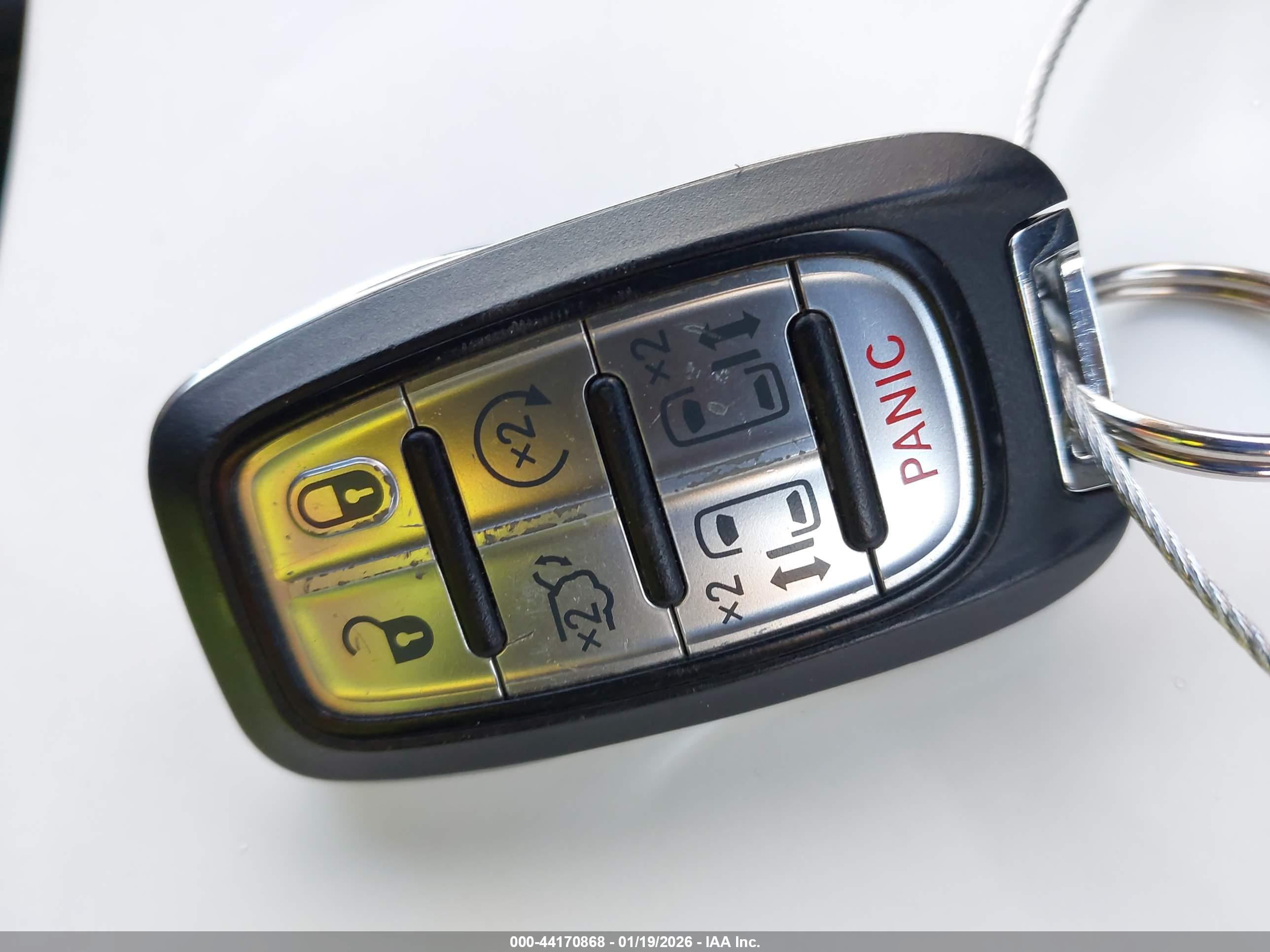 CHRYSLER PACIFICA image 11