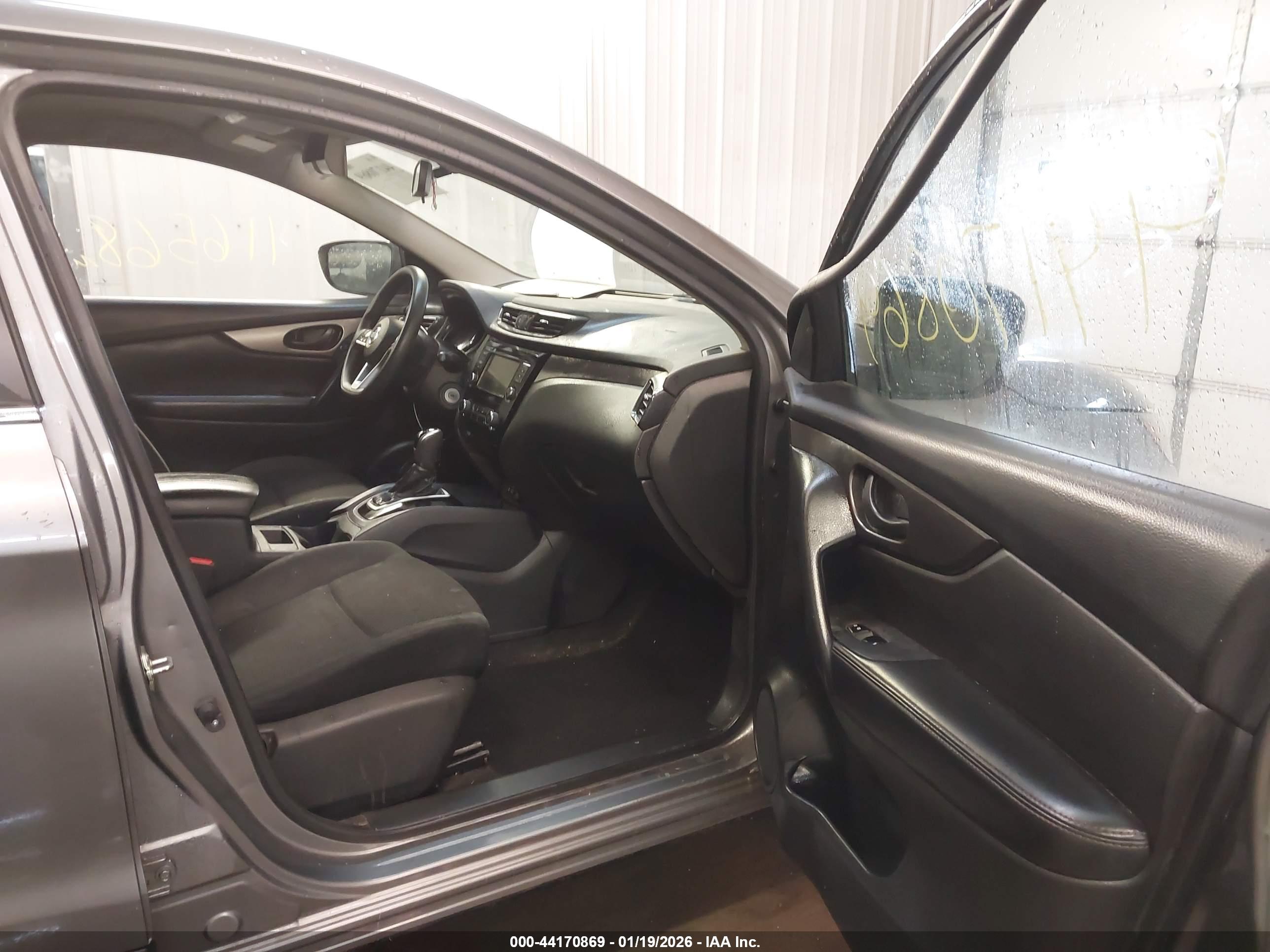 NISSAN ROGUE image 5