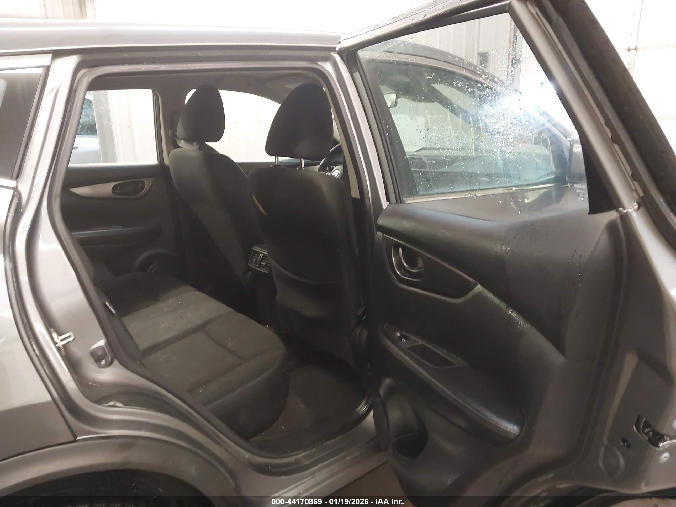 NISSAN ROGUE image 8