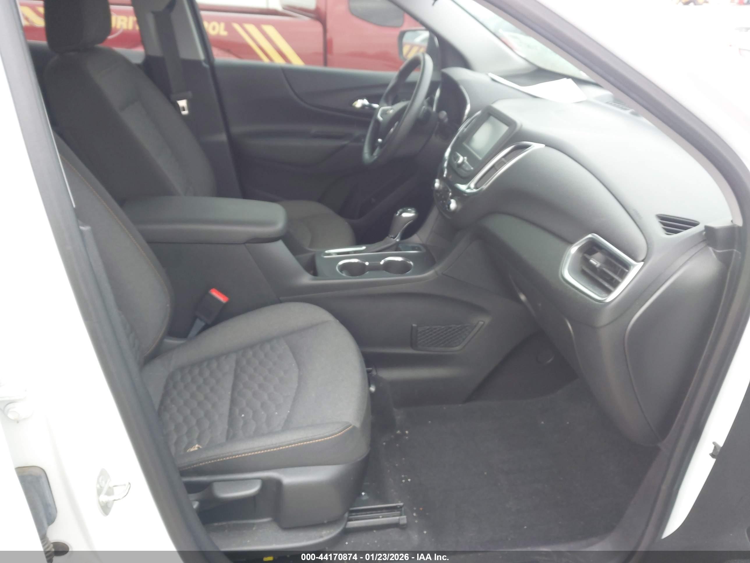 CHEVROLET EQUINOX image 5