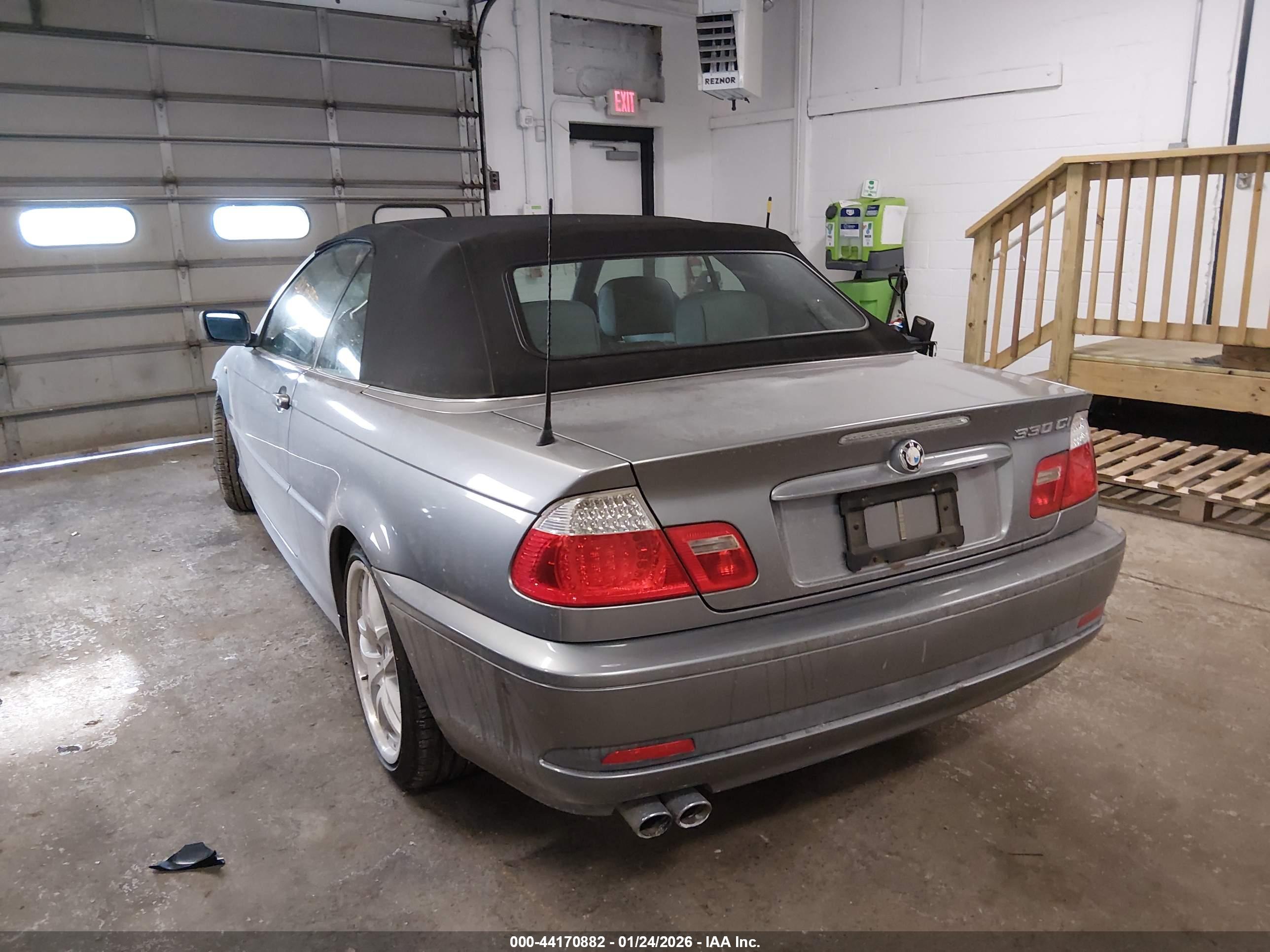 BMW 330CI image 3
