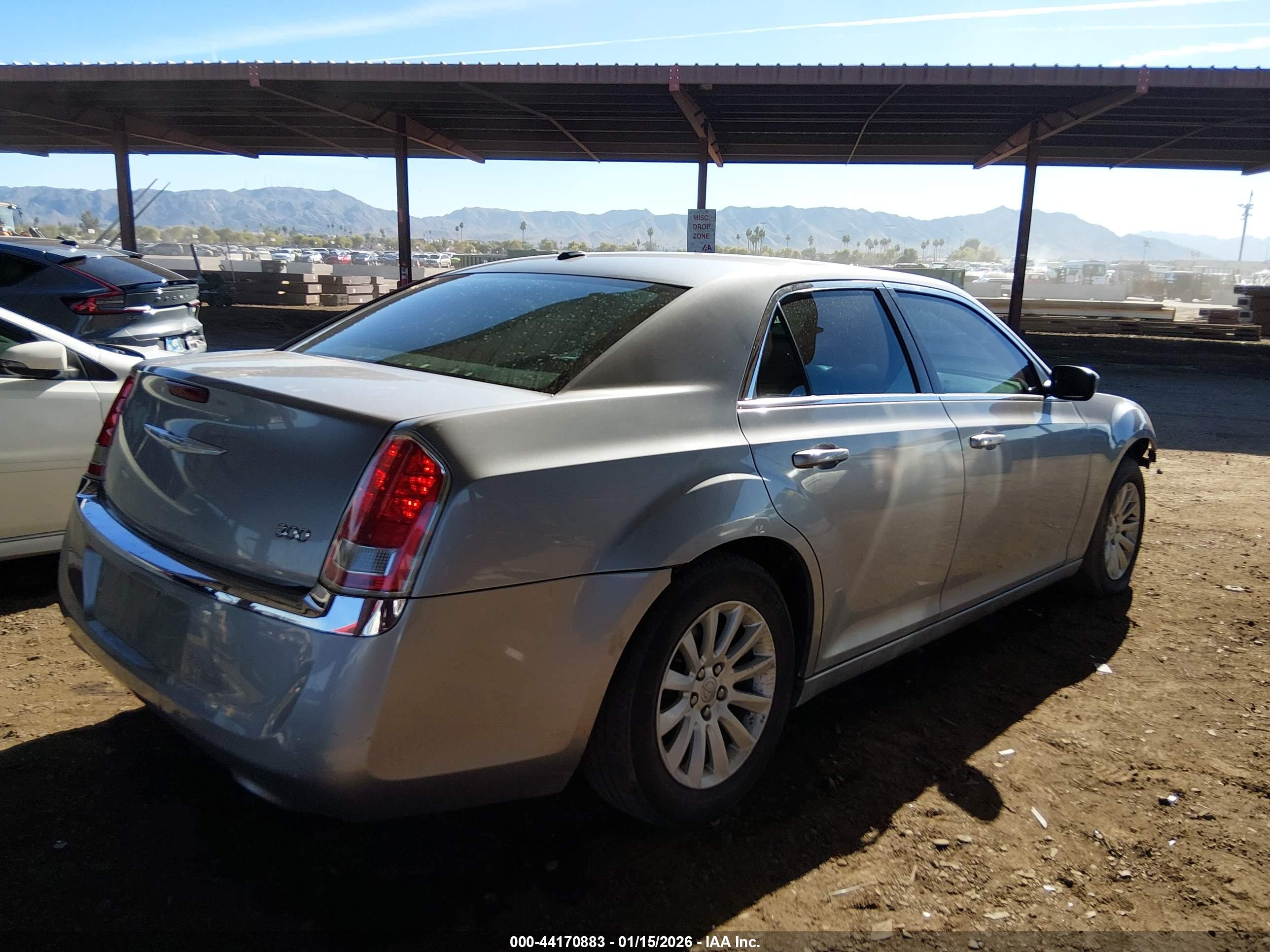CHRYSLER 300 image 4