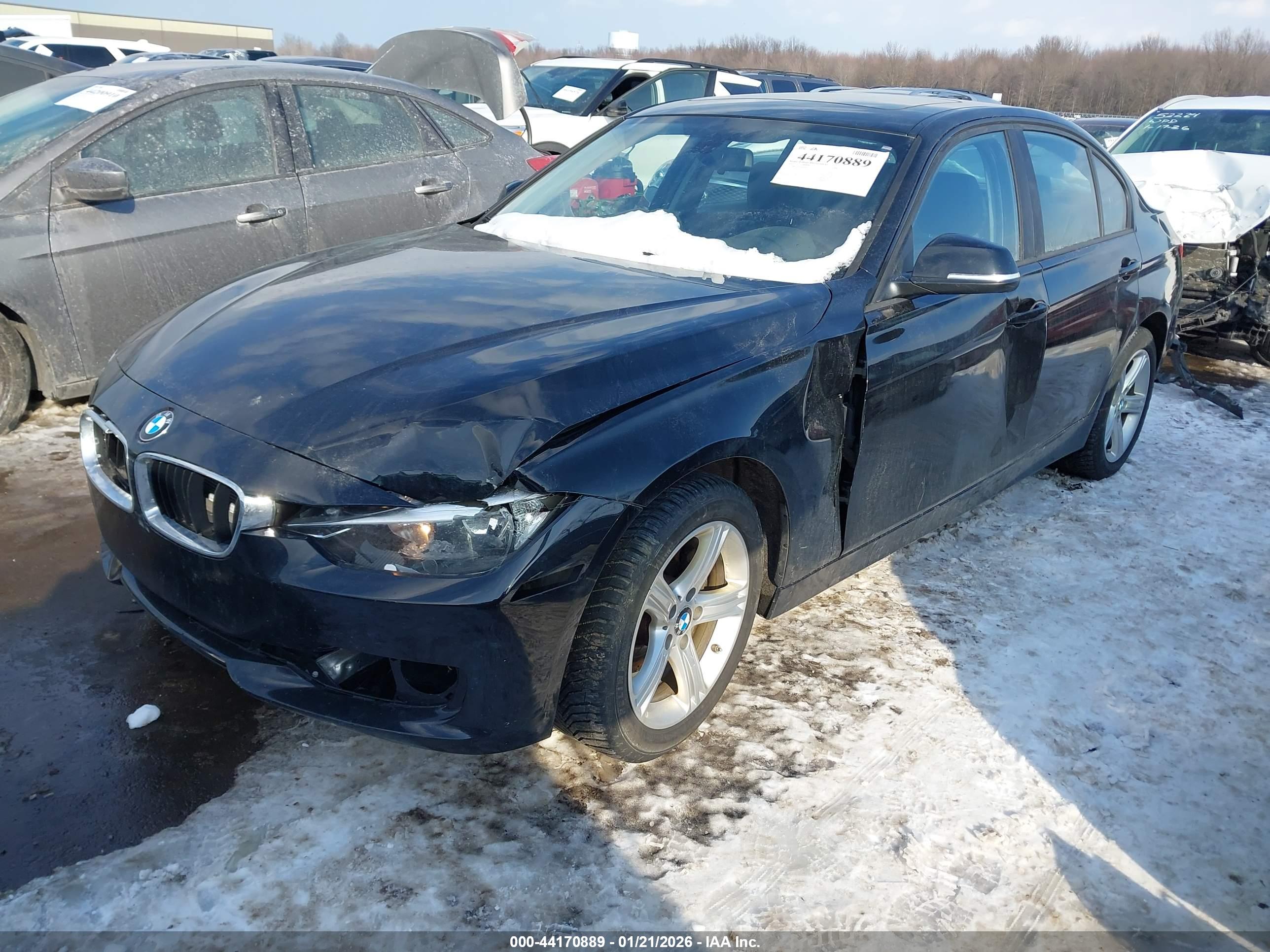 BMW 320I image 2
