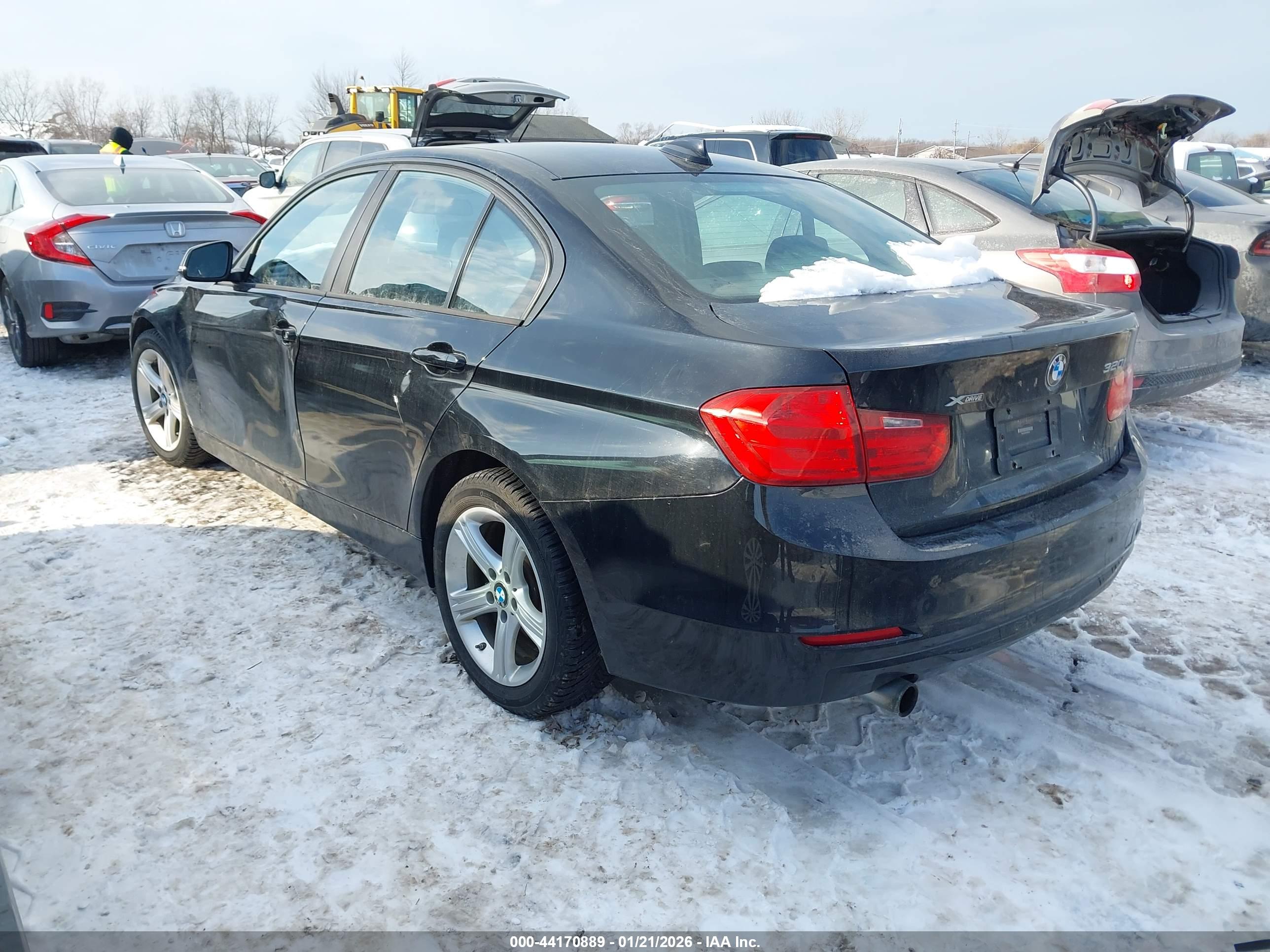 BMW 320I image 3