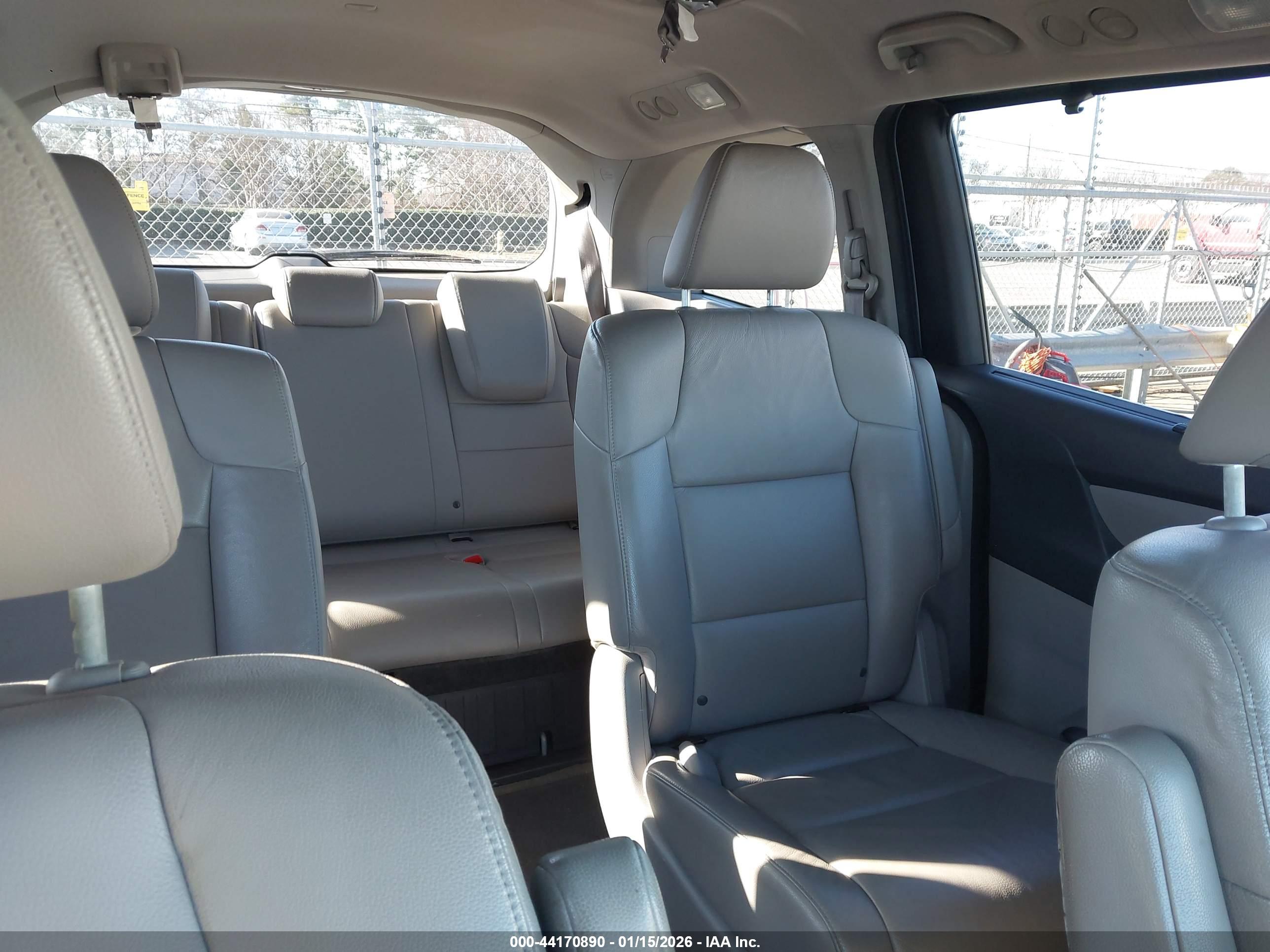 HONDA ODYSSEY image 8